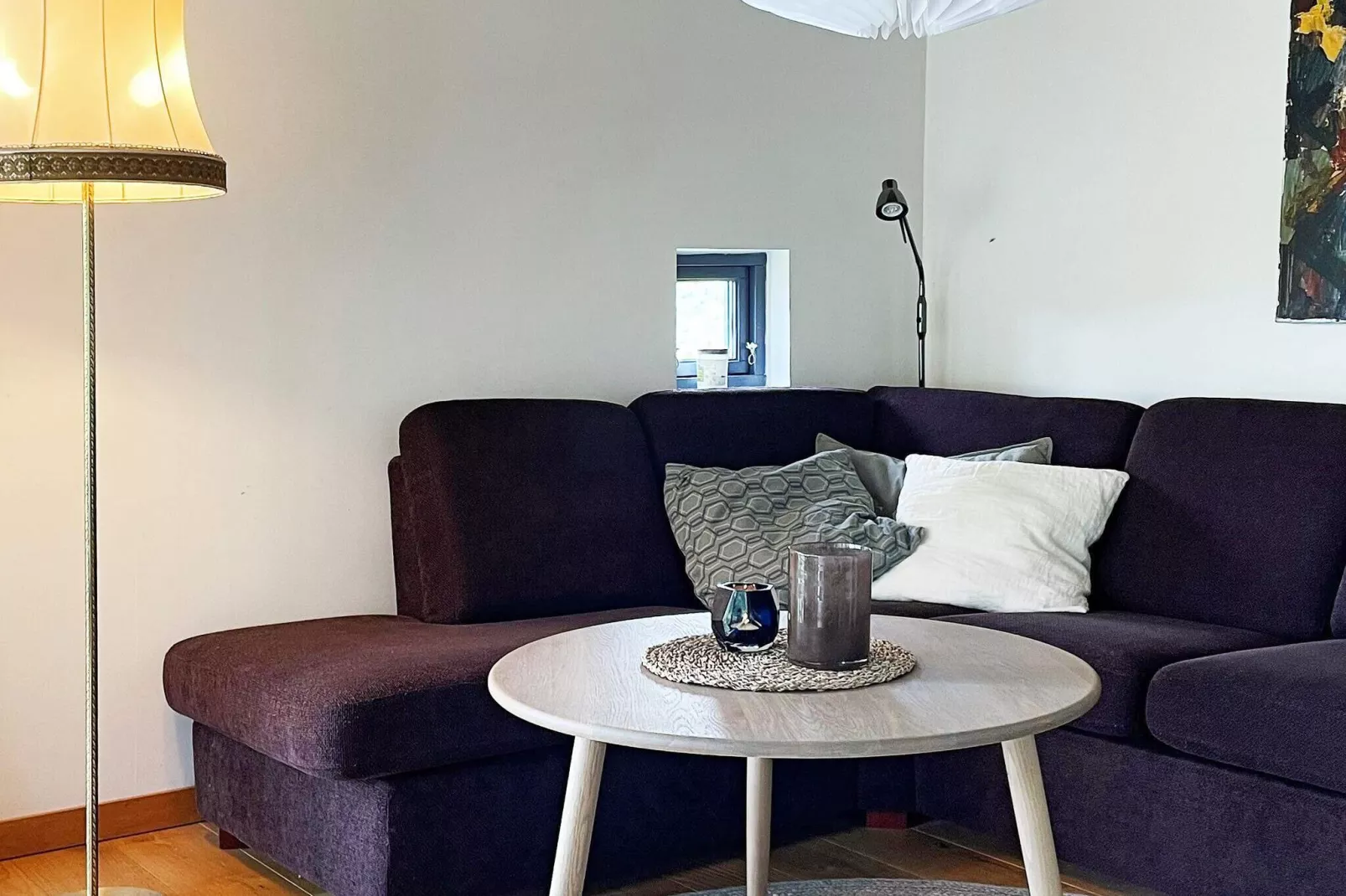 HUS 43357-Indoor