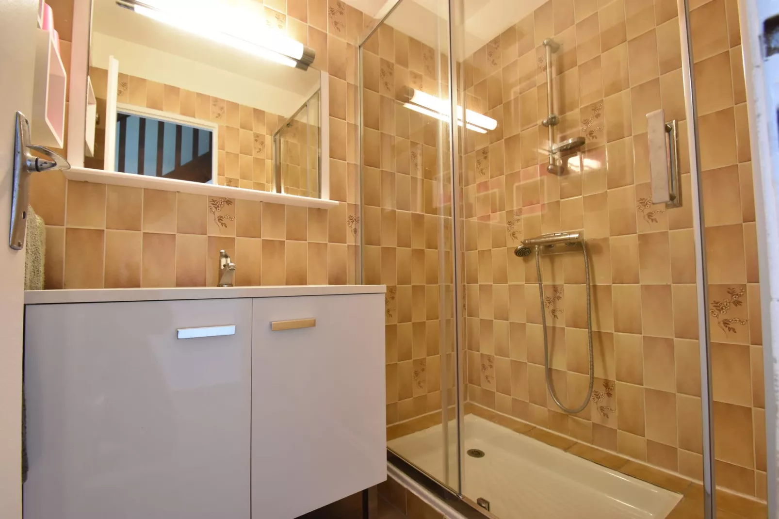 Rayon Vert-Bathroom