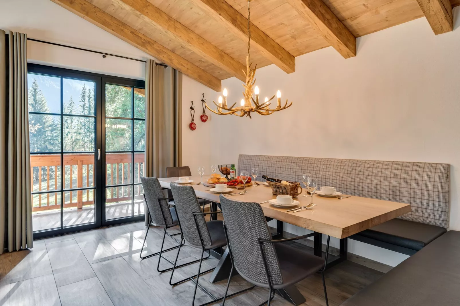Chalet Eva-Dining room