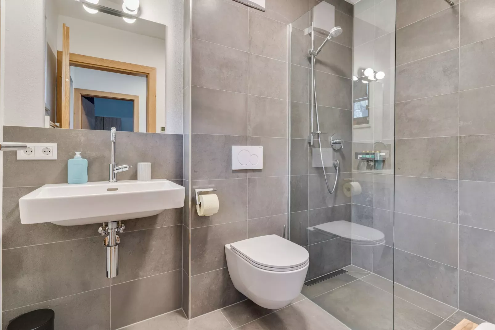 Chalet Eva-Bathroom