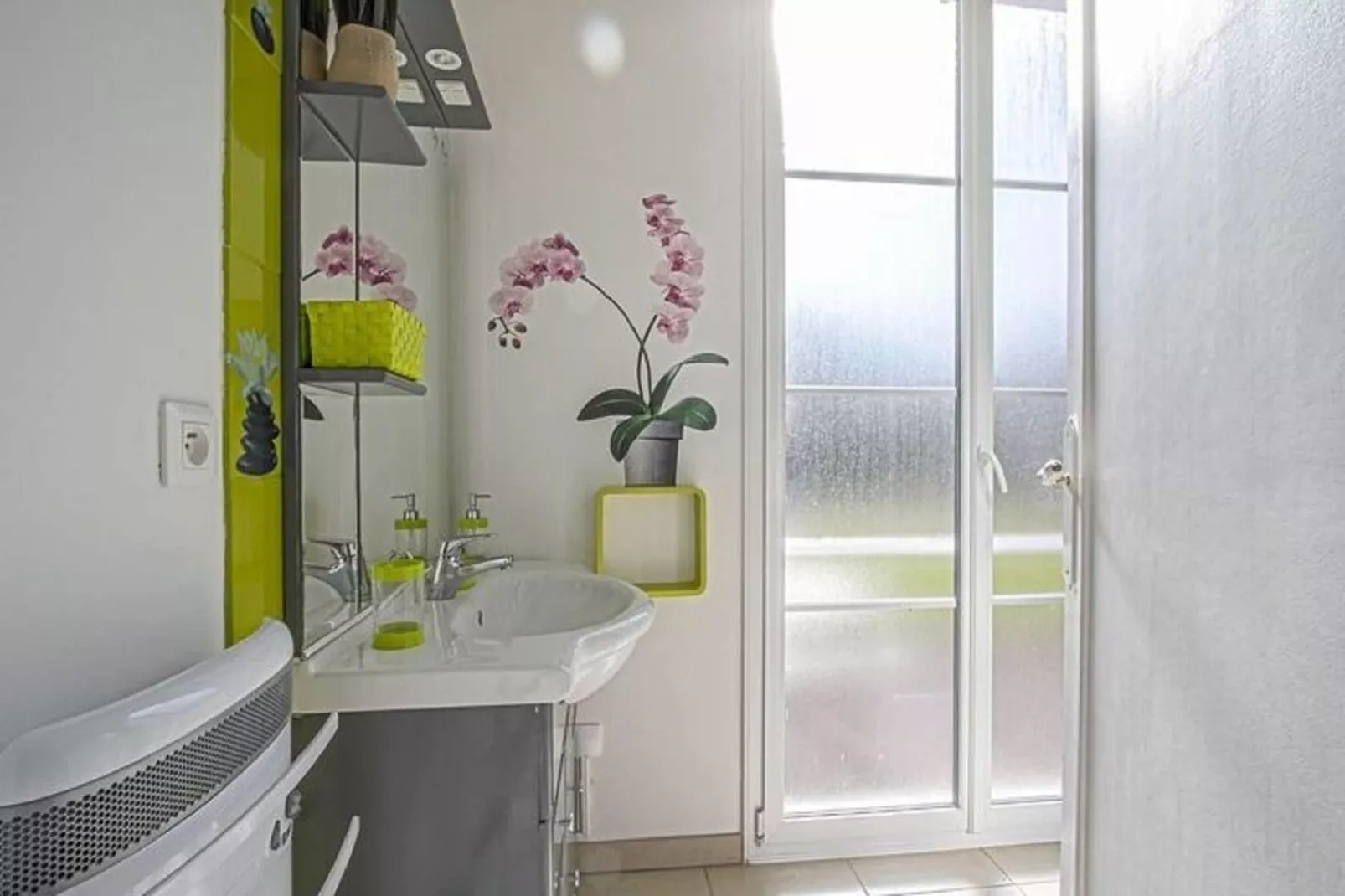 GUYBERNINE MAISON-Bathroom