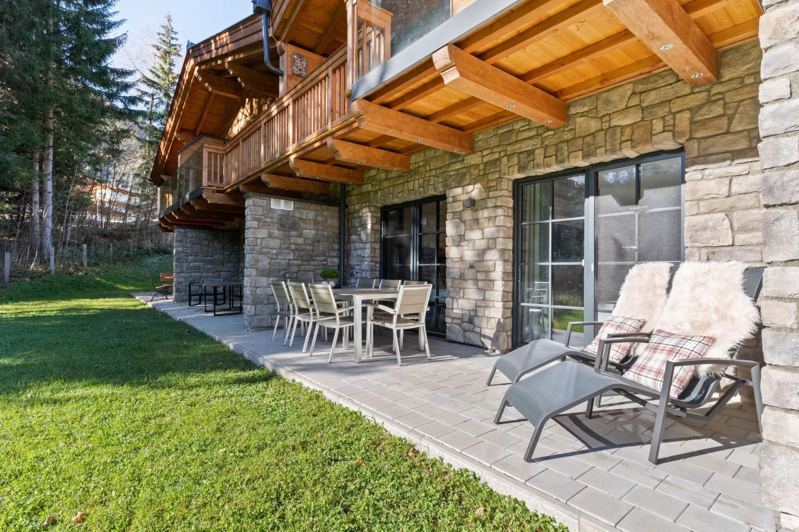 Chalet Eva-Terrace balcony
