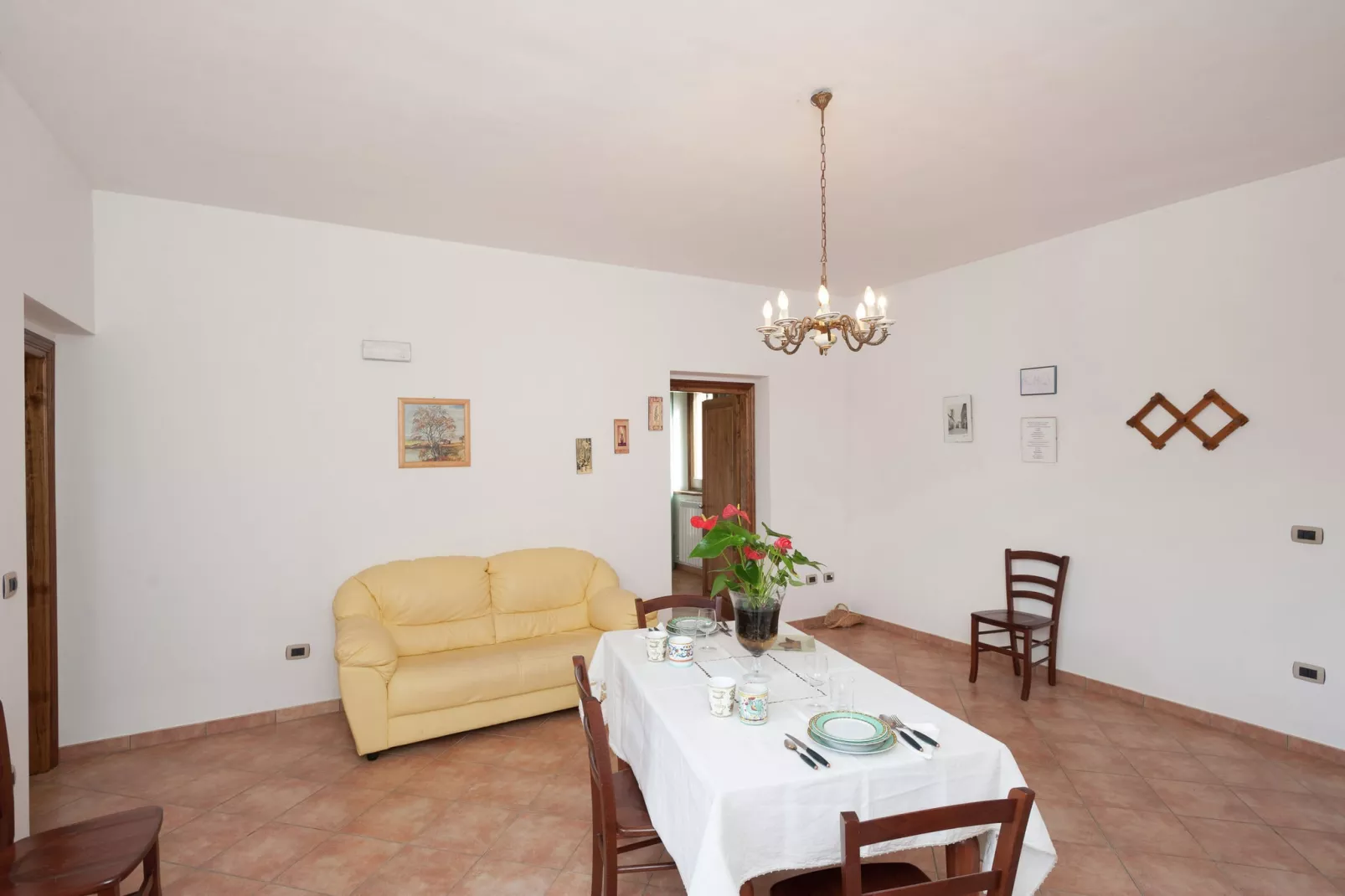 Pertinace-Living room