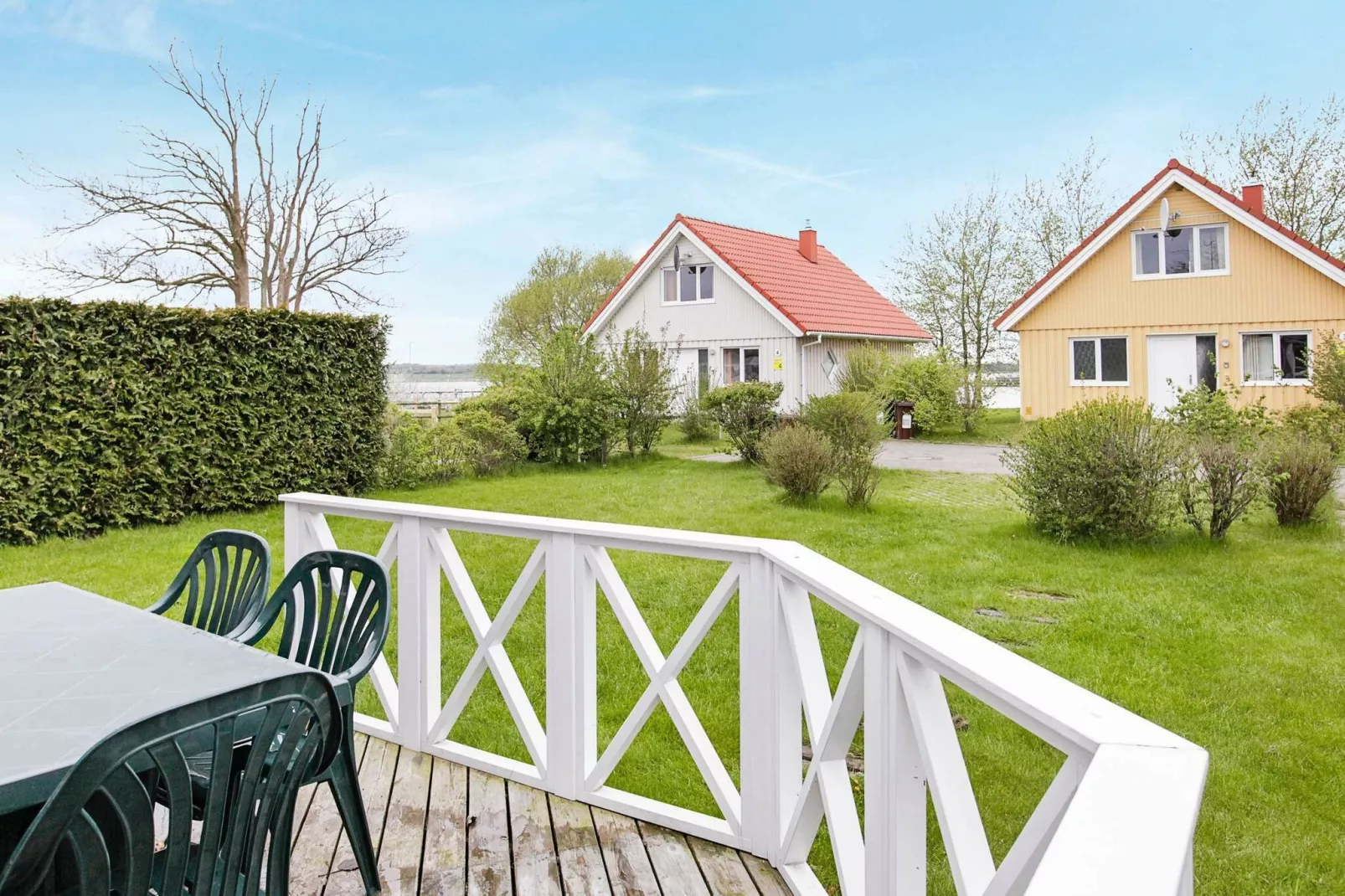 MERKUR 70+48 LOGGIA SW 2.R.-Water view