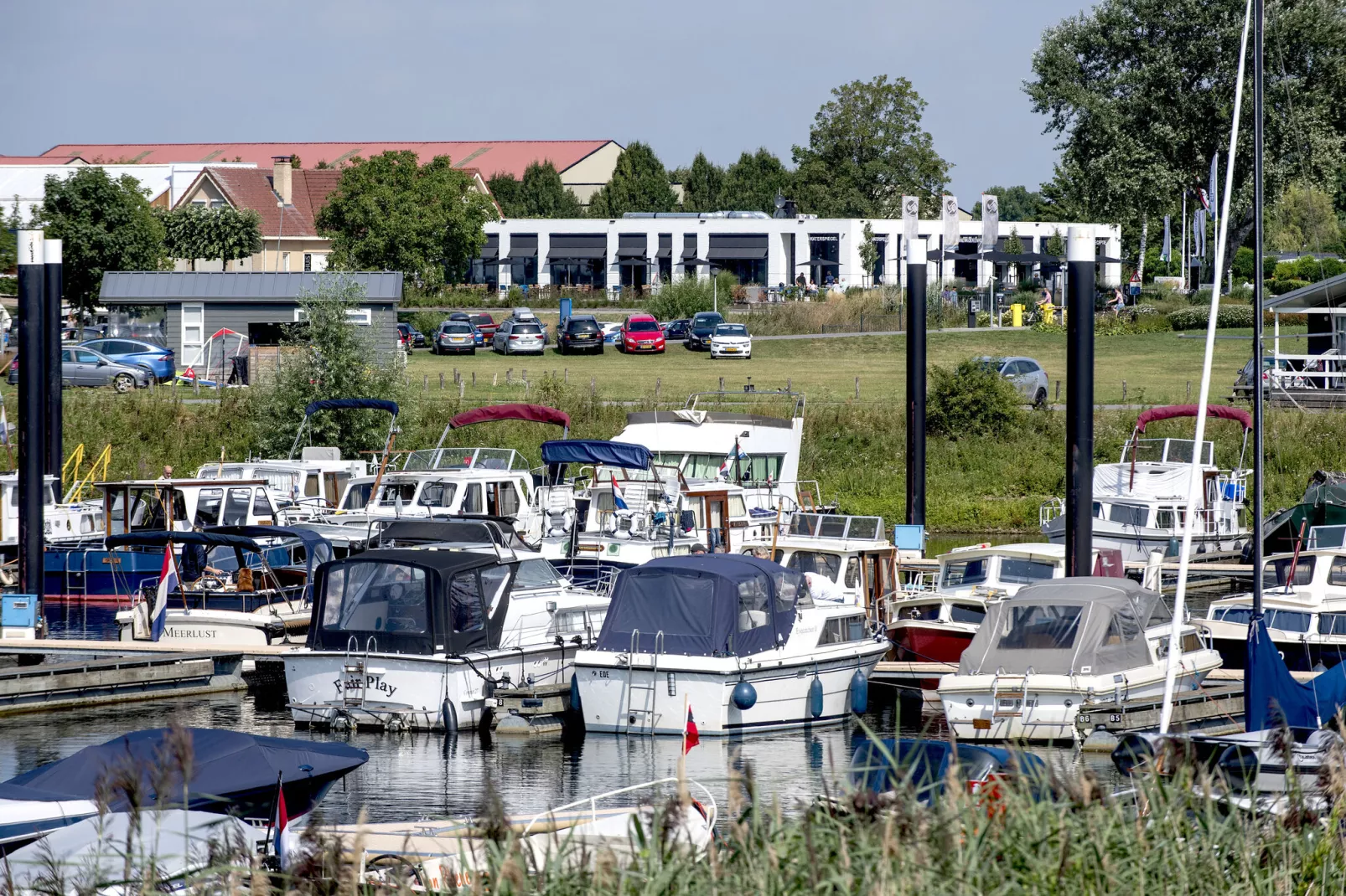 Vakantiepark Eiland van Maurik 8-Park facilities
