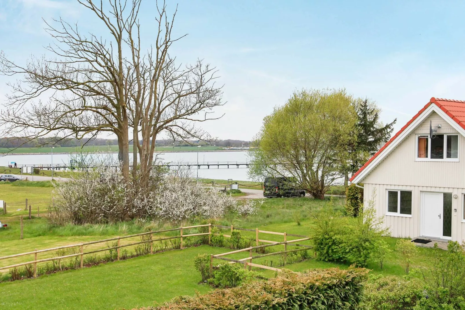 MERKUR 70+48 LOGGIA SW 2.R.-Water view