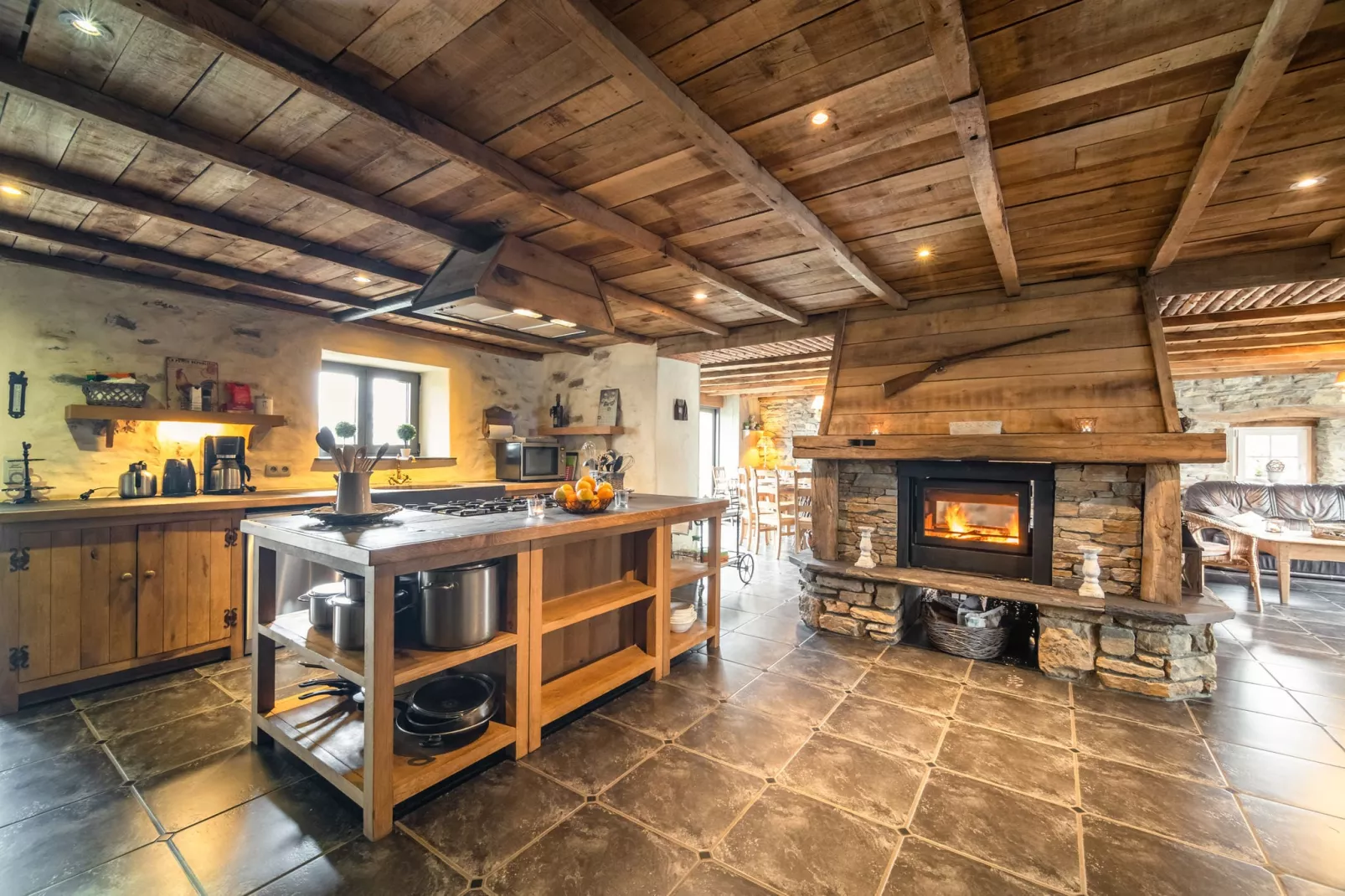 Le Ry de Chavan-Kitchen