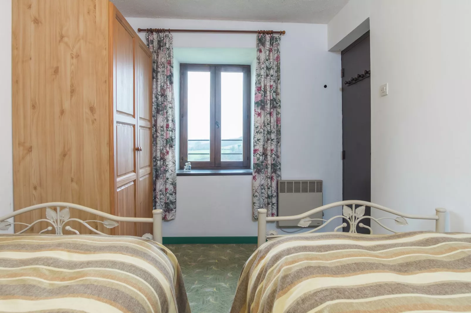 Maison de vacances Sourdeval les Bois-Bedroom