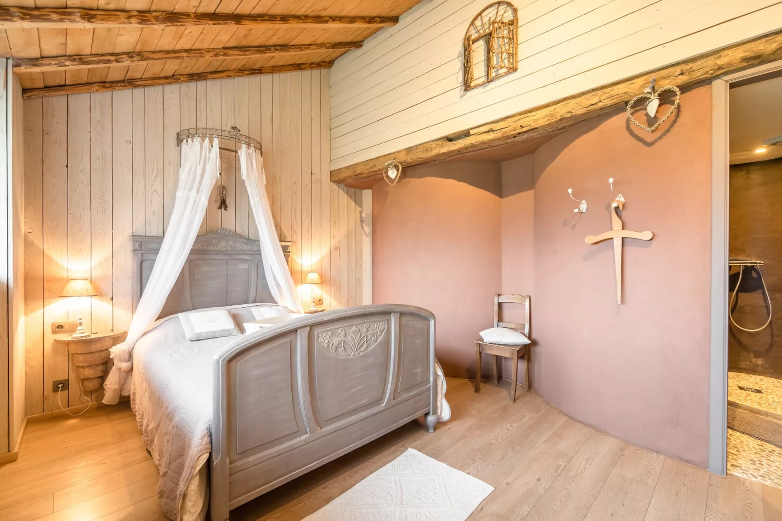 Le Ry de Chavan-Bedroom