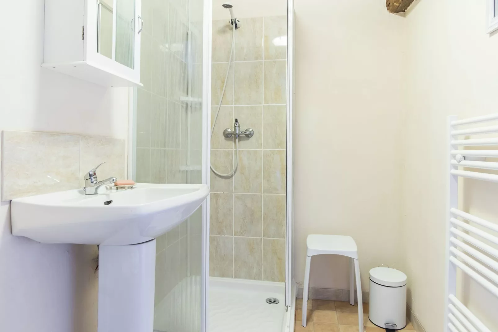 Maison de vacances Sourdeval les Bois-Bathroom