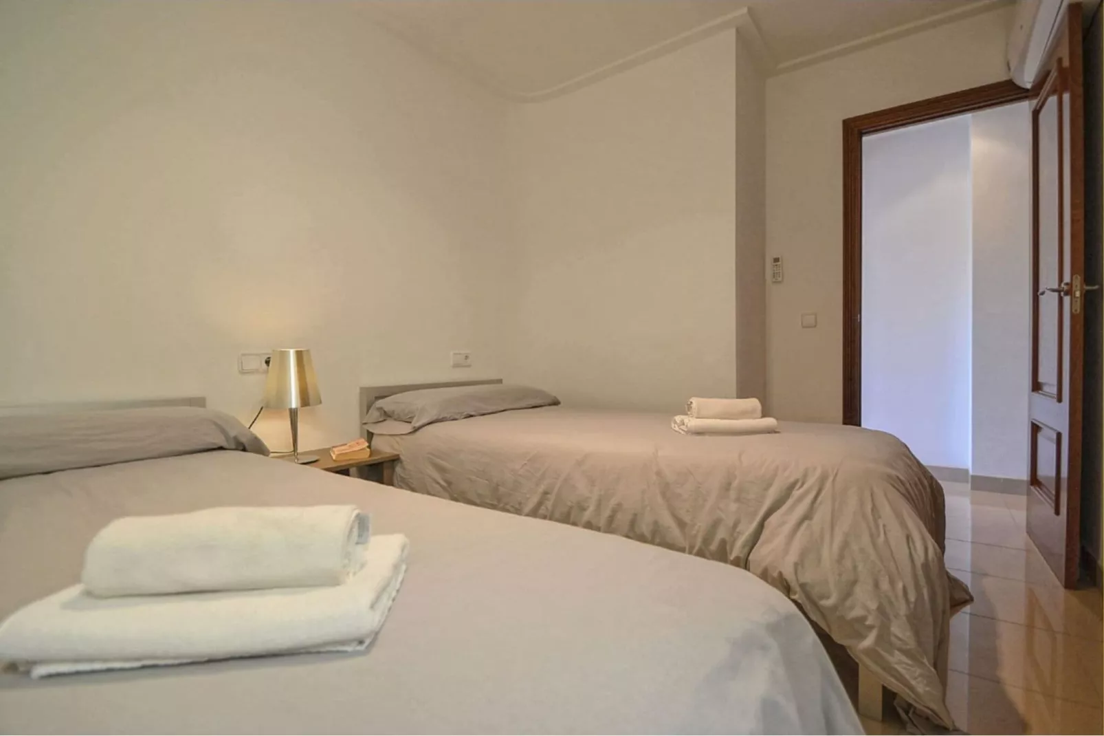 Minimal-Bedroom