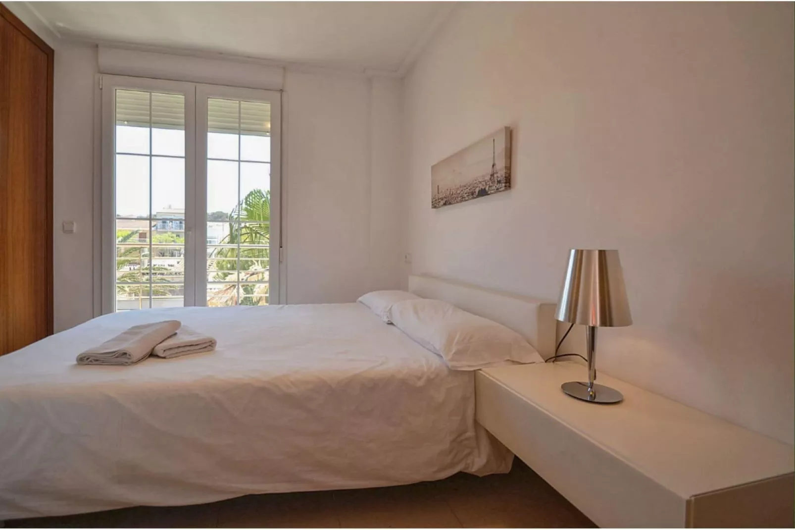 Minimal-Bedroom