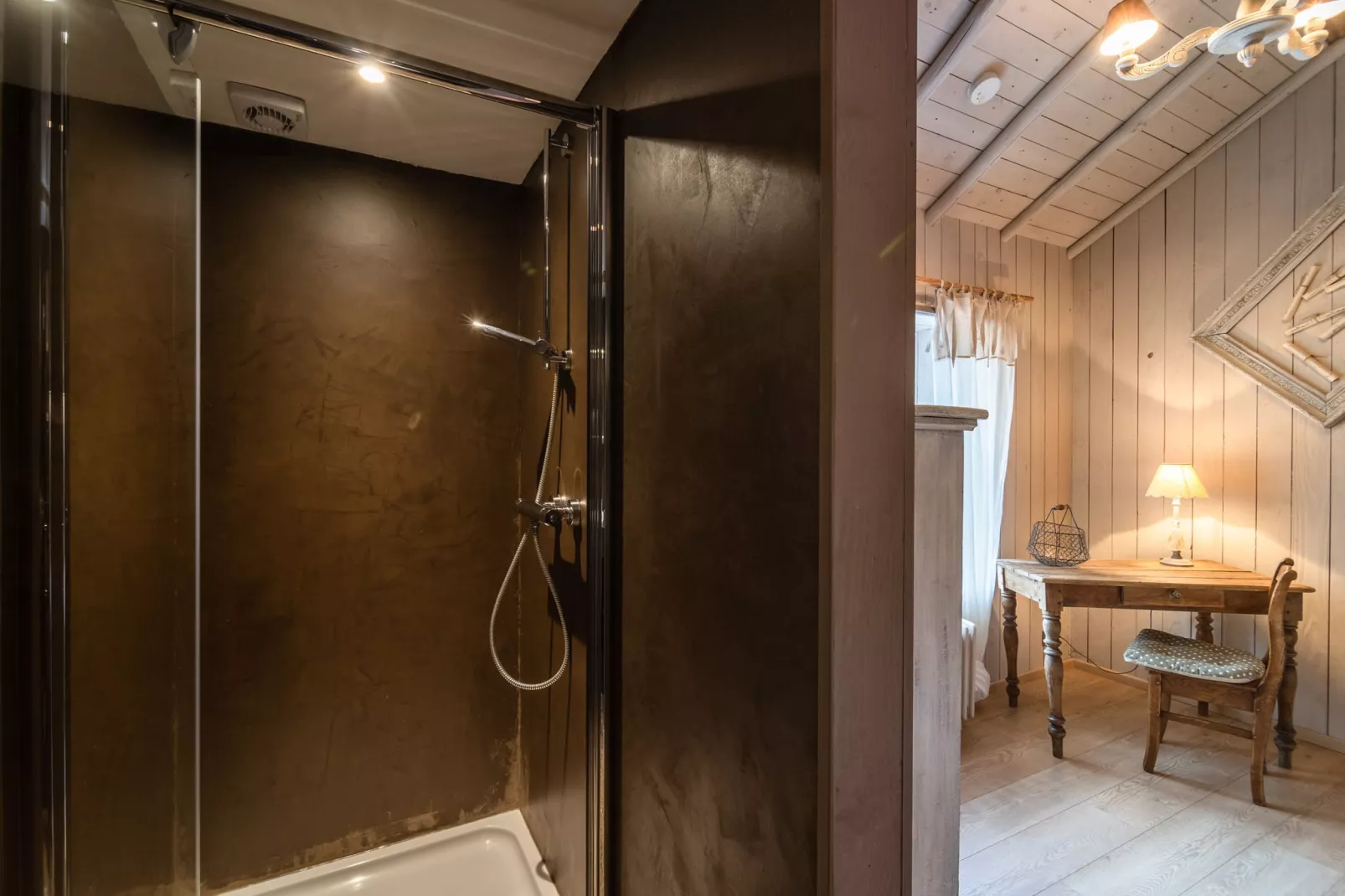 Le Ry de Chavan-Bathroom