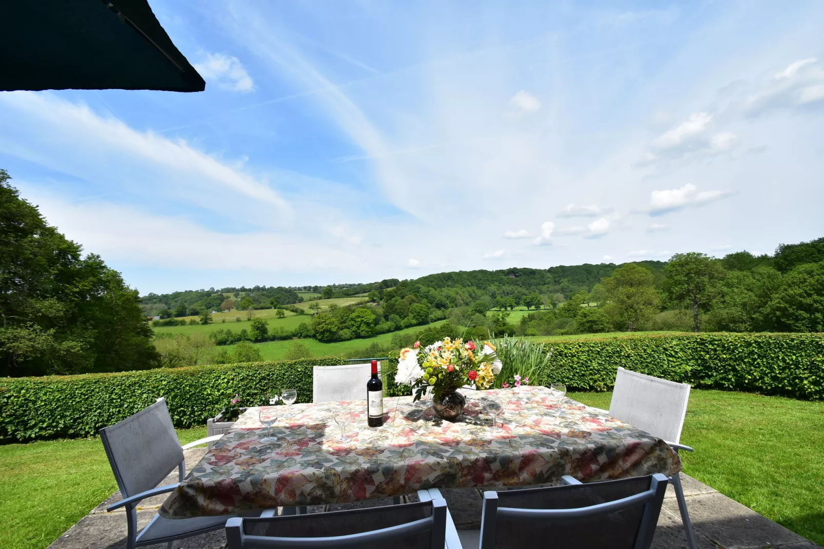 Maison de vacances Sourdeval les Bois-Terrace balcony