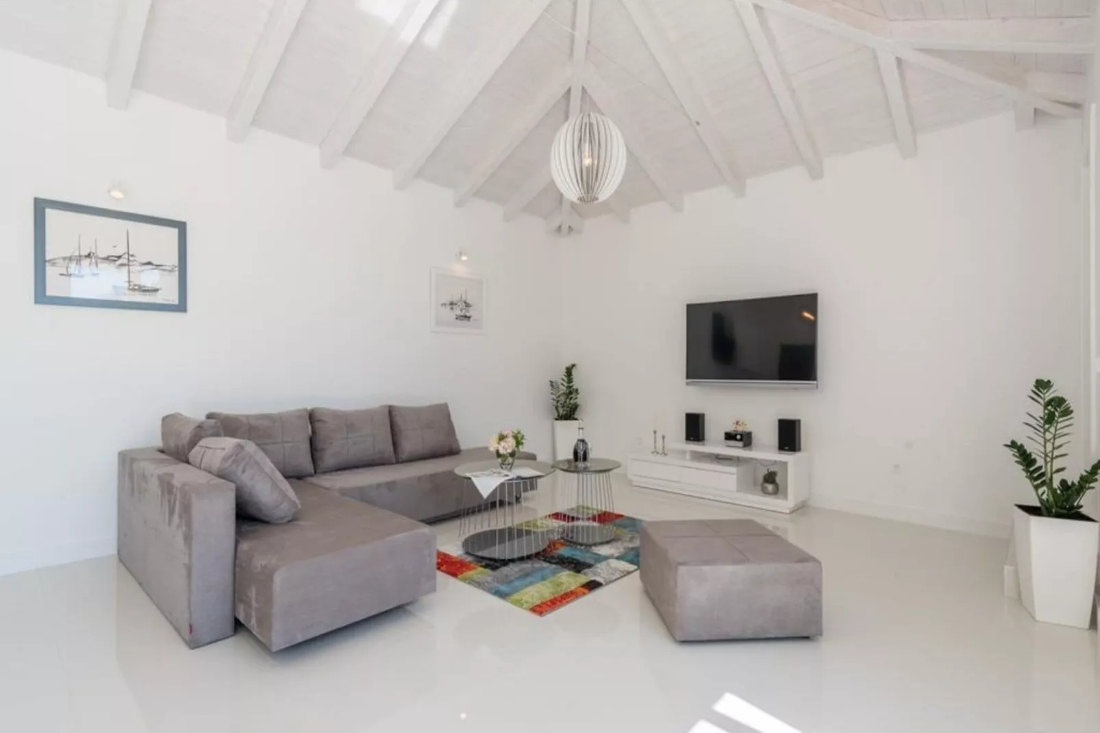 Villa Anita-Living room