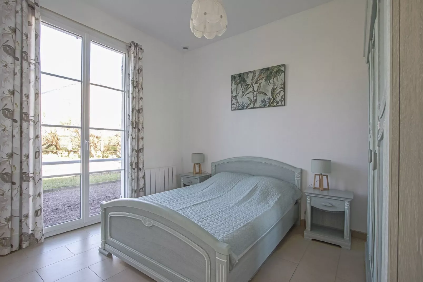GUYBERNINE BASSIN-Bedroom