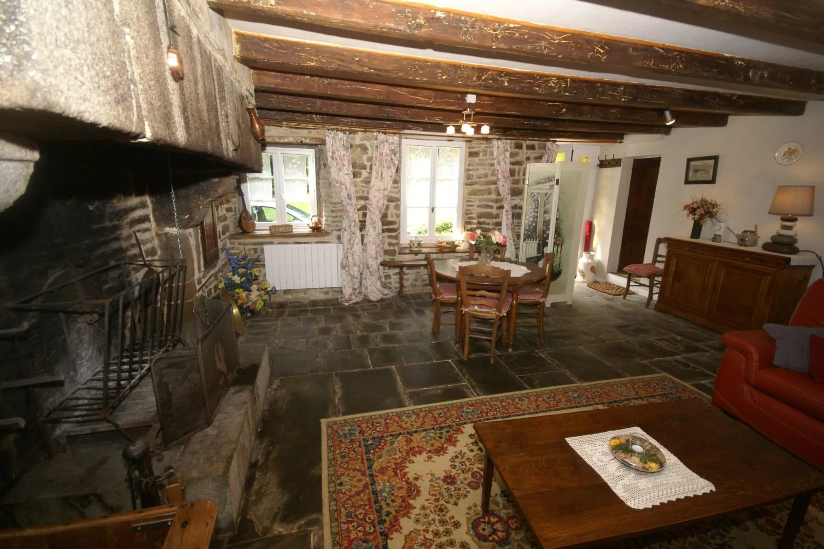 Maison de vacances Montaigu les Bois-Living room