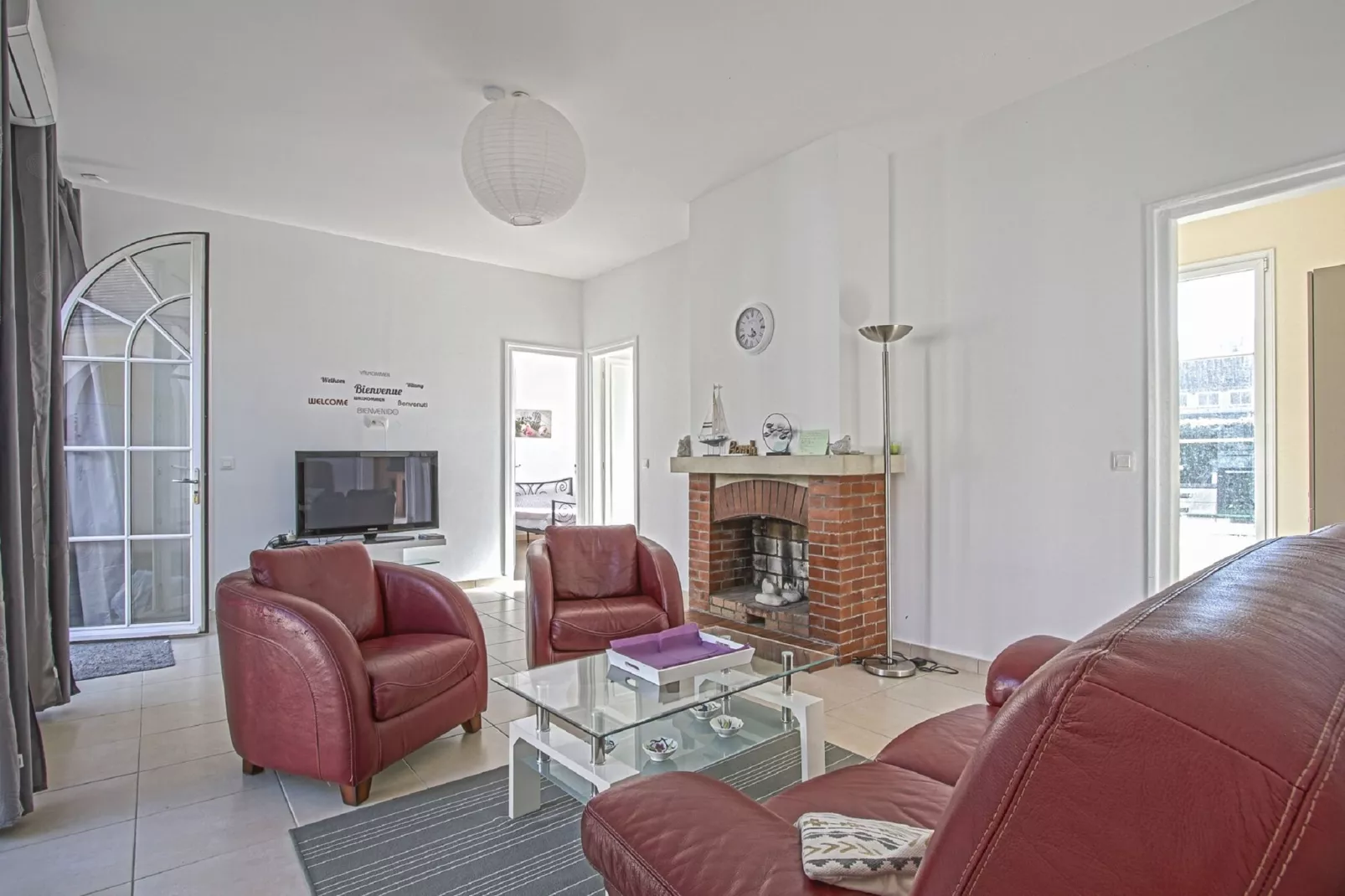 GUYBERNINE JARDIN-Living room