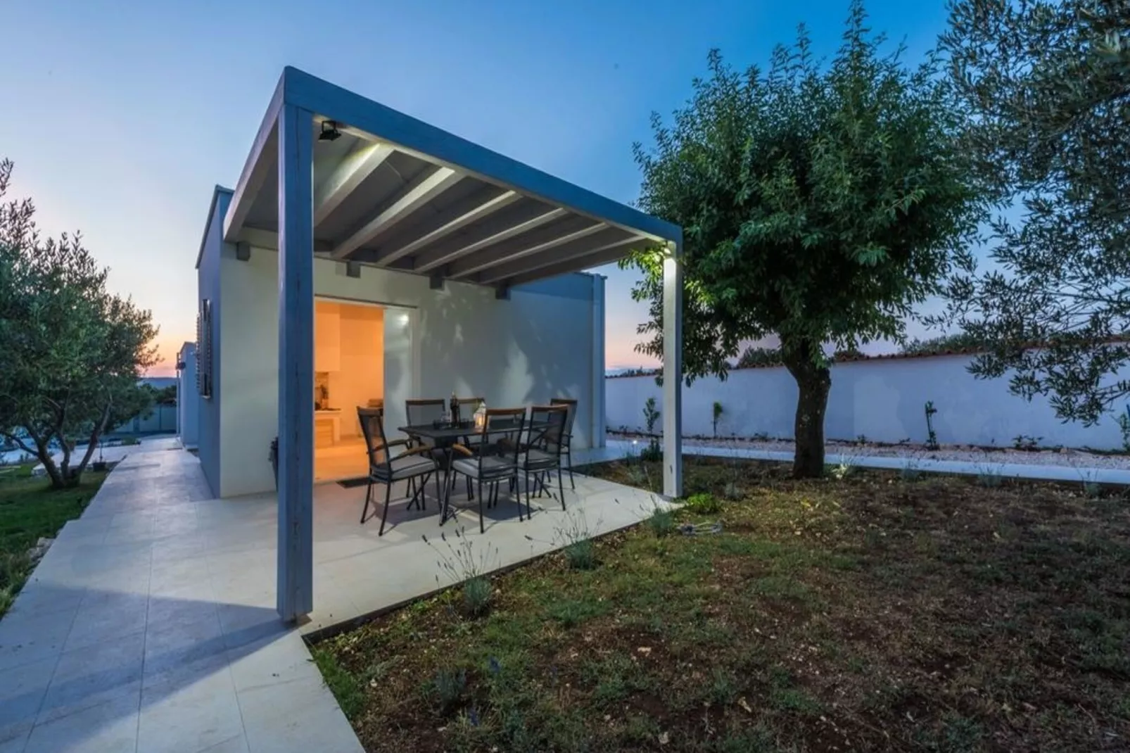 Villa Anita-Gardens summer