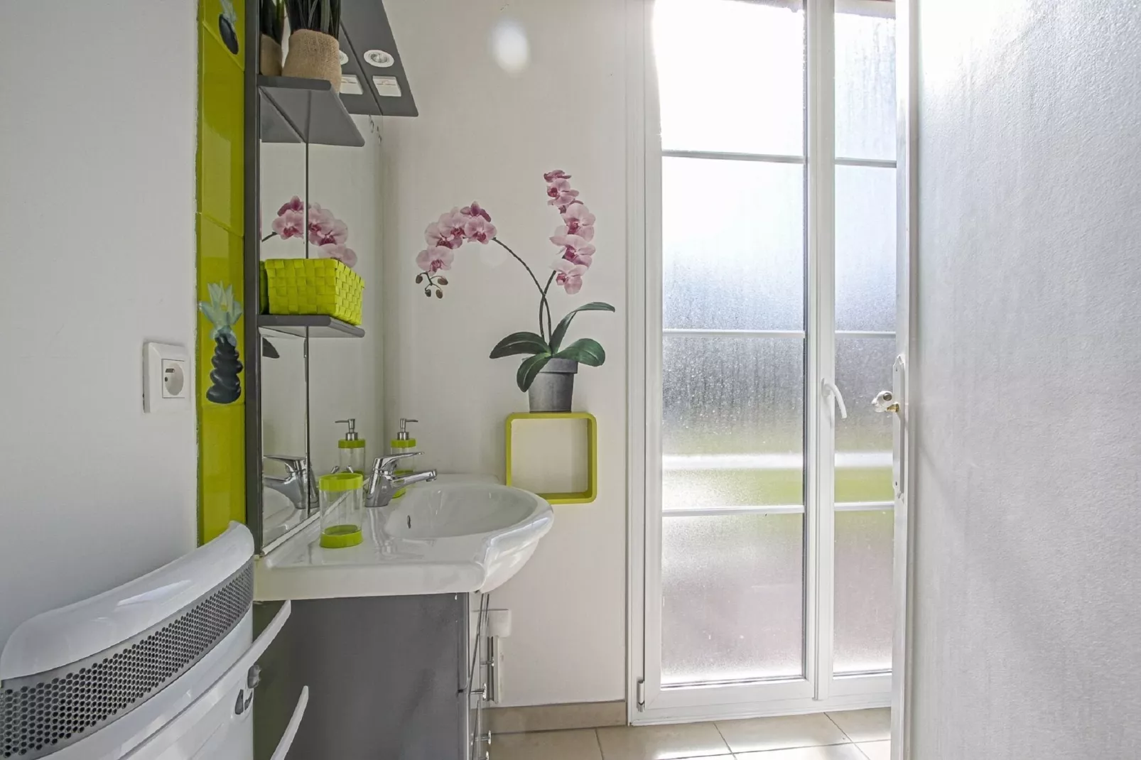 GUYBERNINE JARDIN-Bathroom