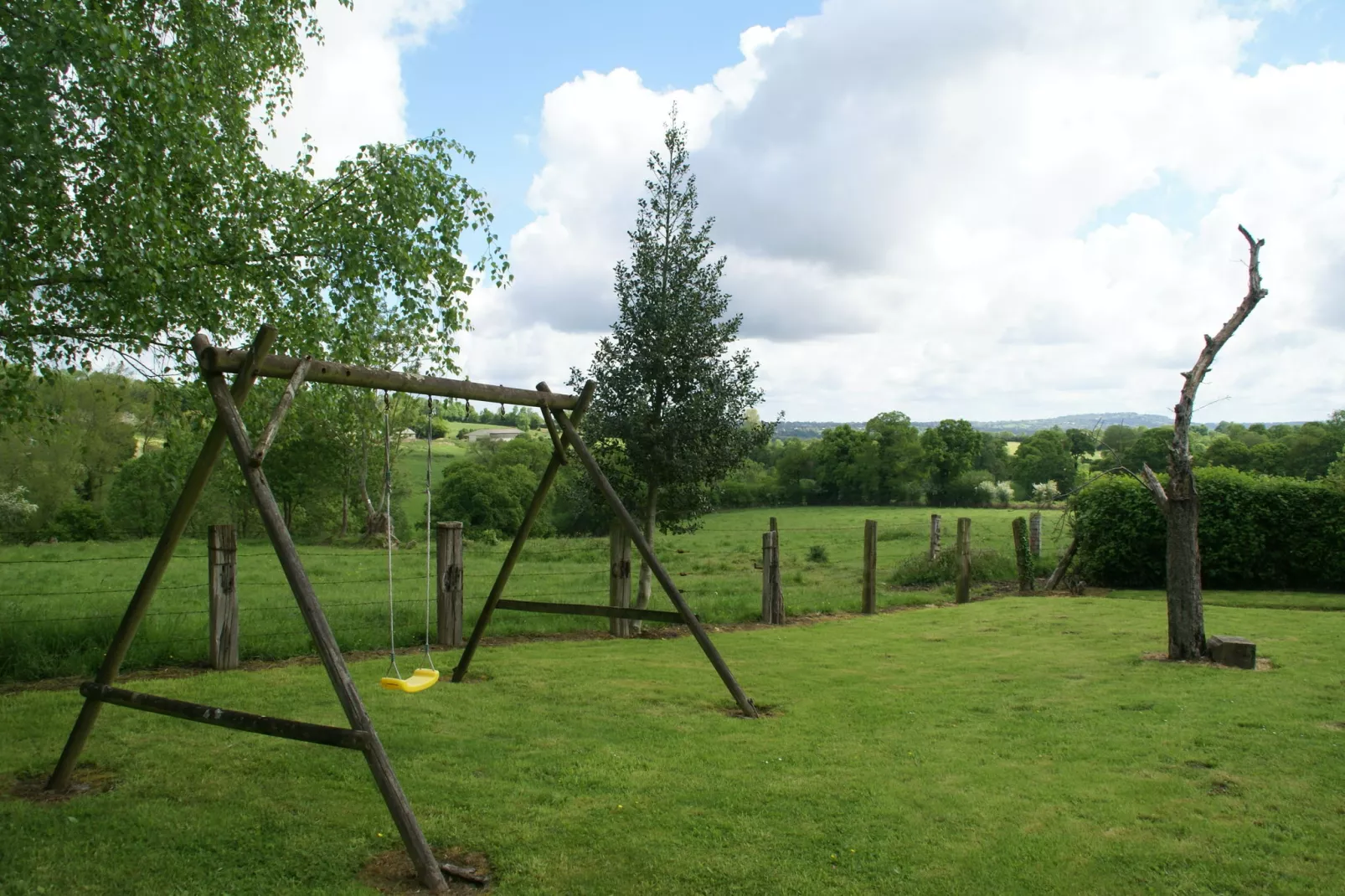 Maison de vacances Montaigu les Bois-Gardens summer