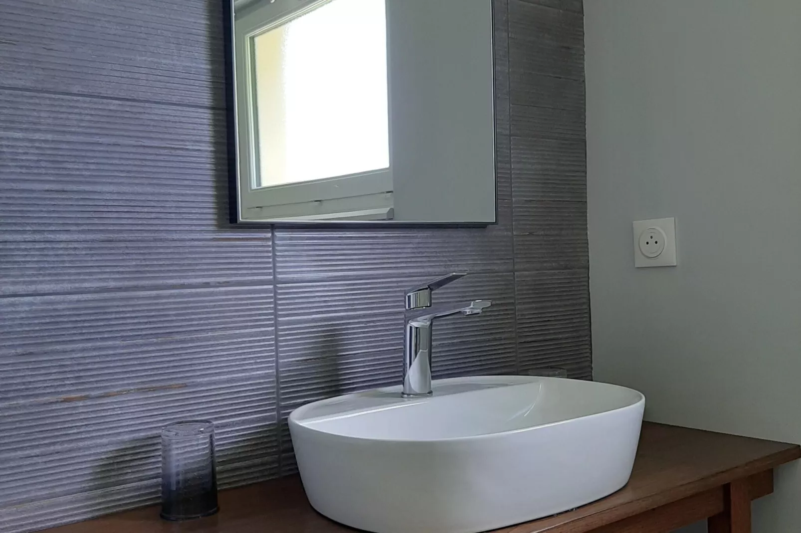 Maison de vacances Montaigu les Bois-Bathroom