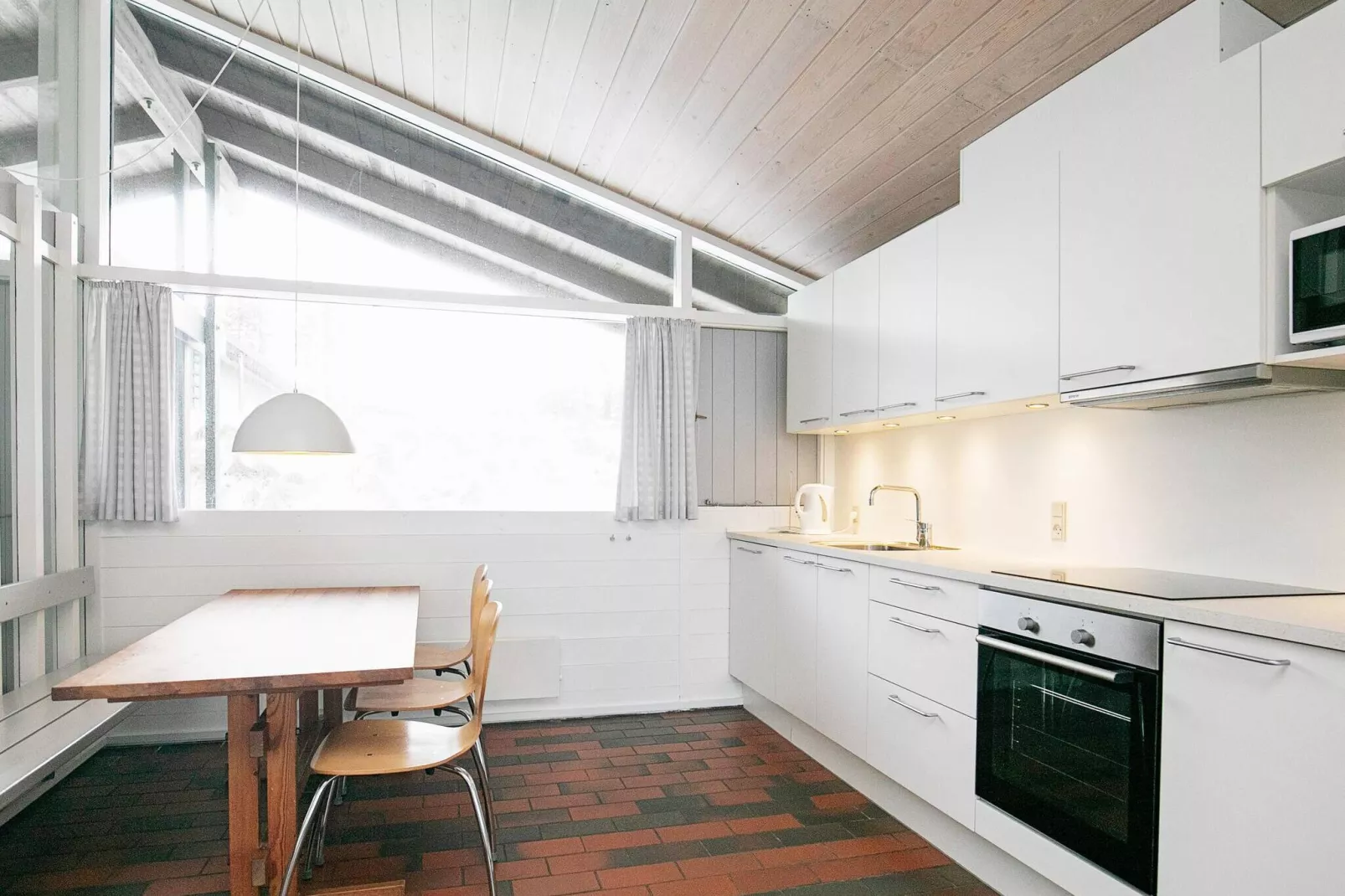B-3½ room,renovated, Ocean view-Indoor