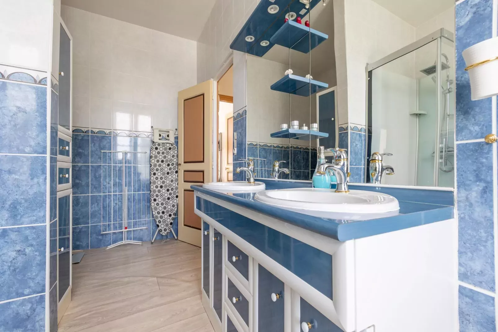 Maison Van der Meer-Bathroom