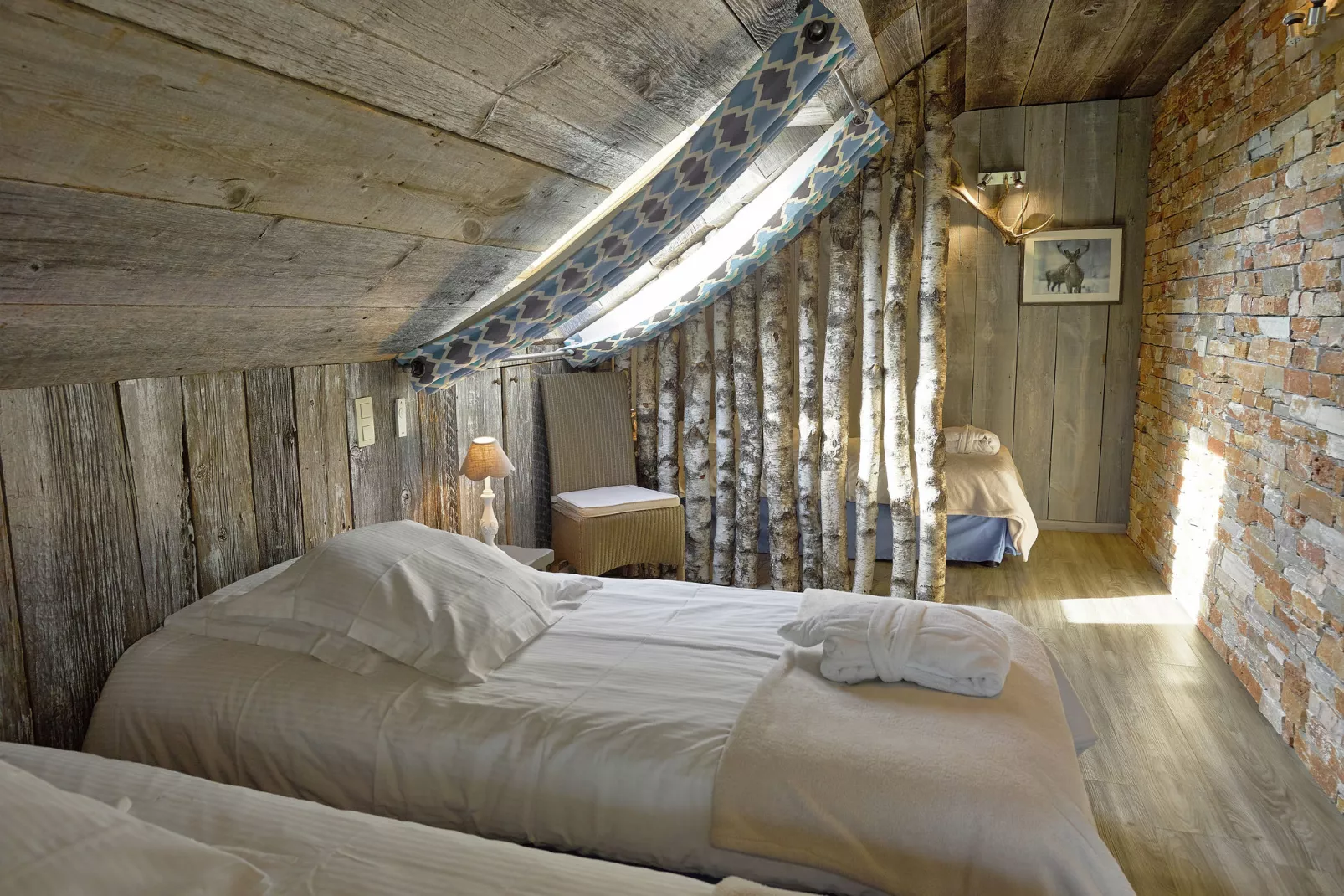 The Wood-Stone Cottage-Schlafzimmer