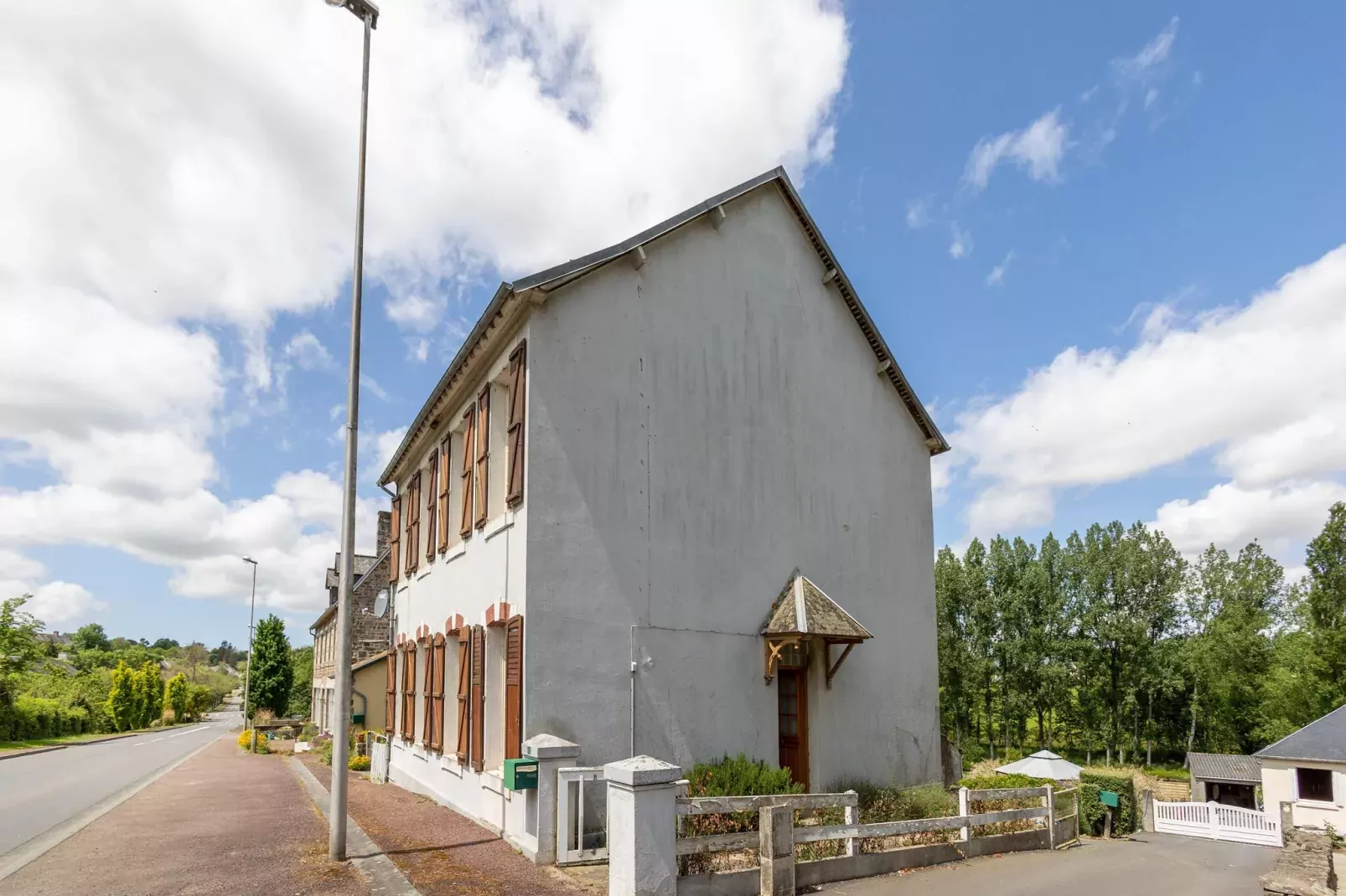 Maison Van der Meer-Exterior summer