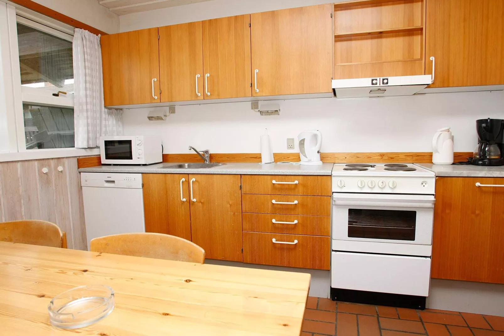 C-3 room,2 bathrooms-Indoor