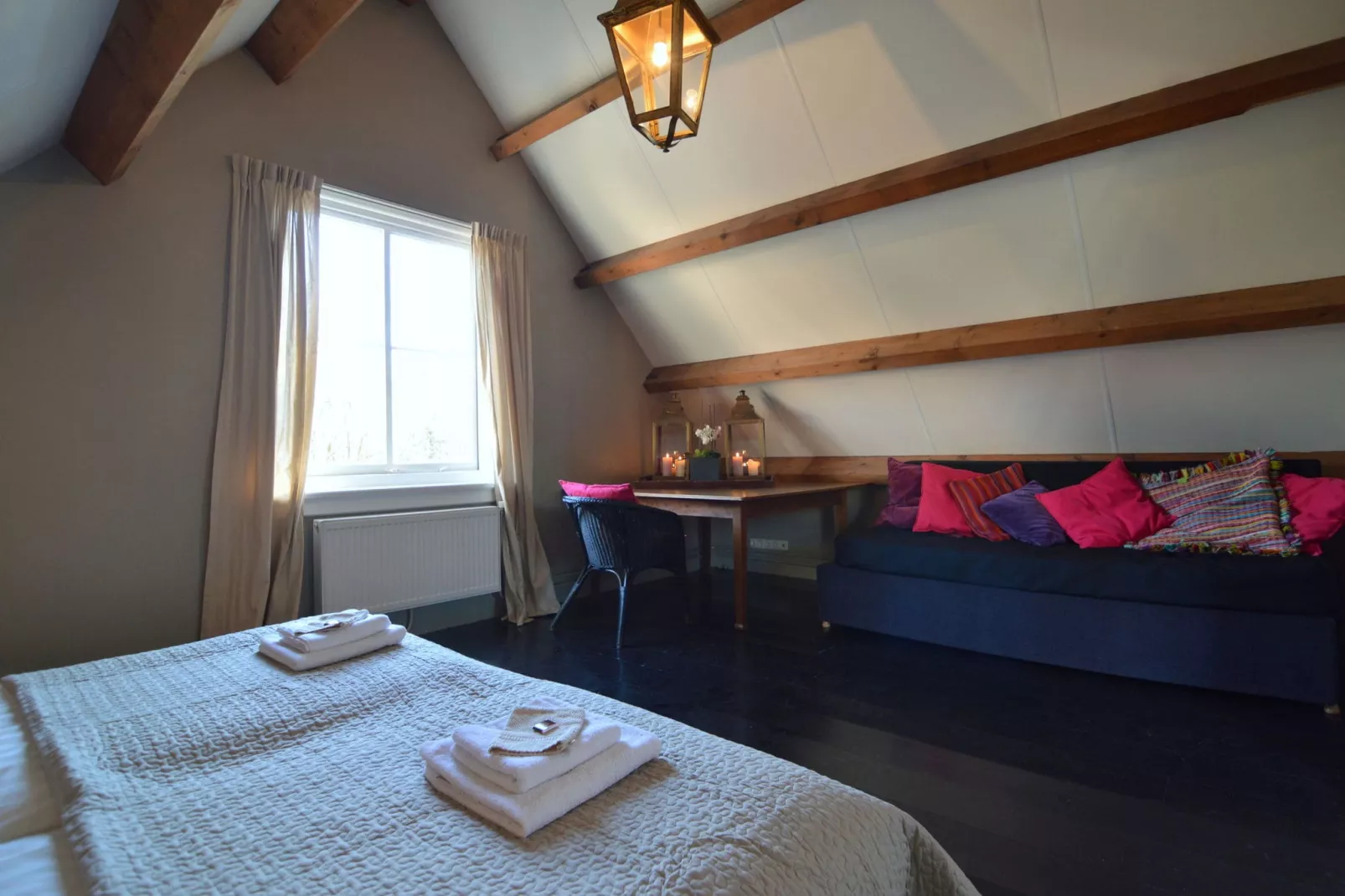 Koetshuis 't Geyn-Landgoed Noordenhoek-Bedroom