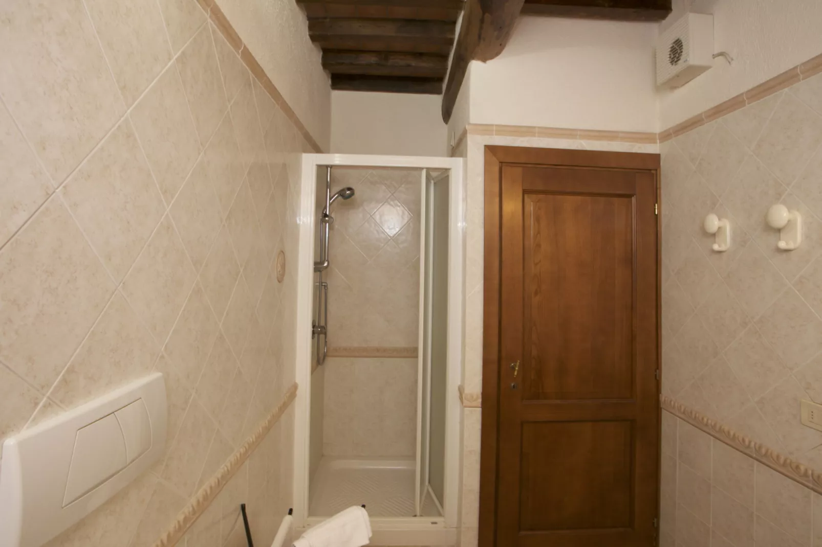 Leccio - Bathroom