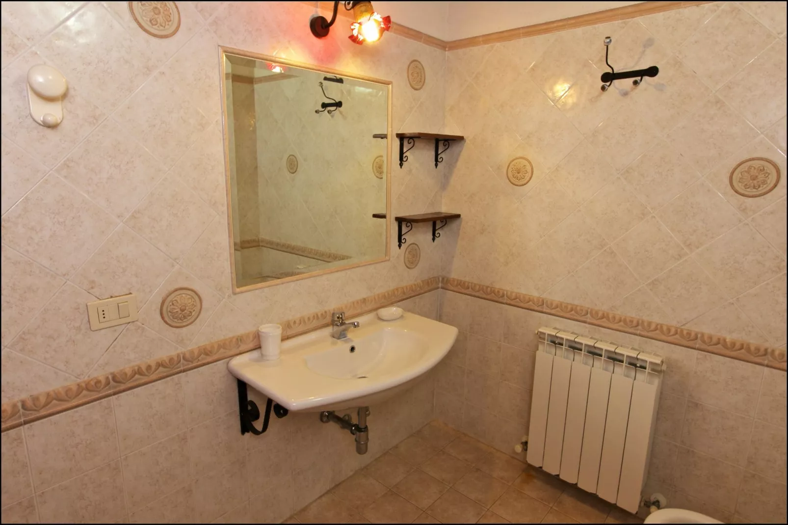 Leccio - Bathroom