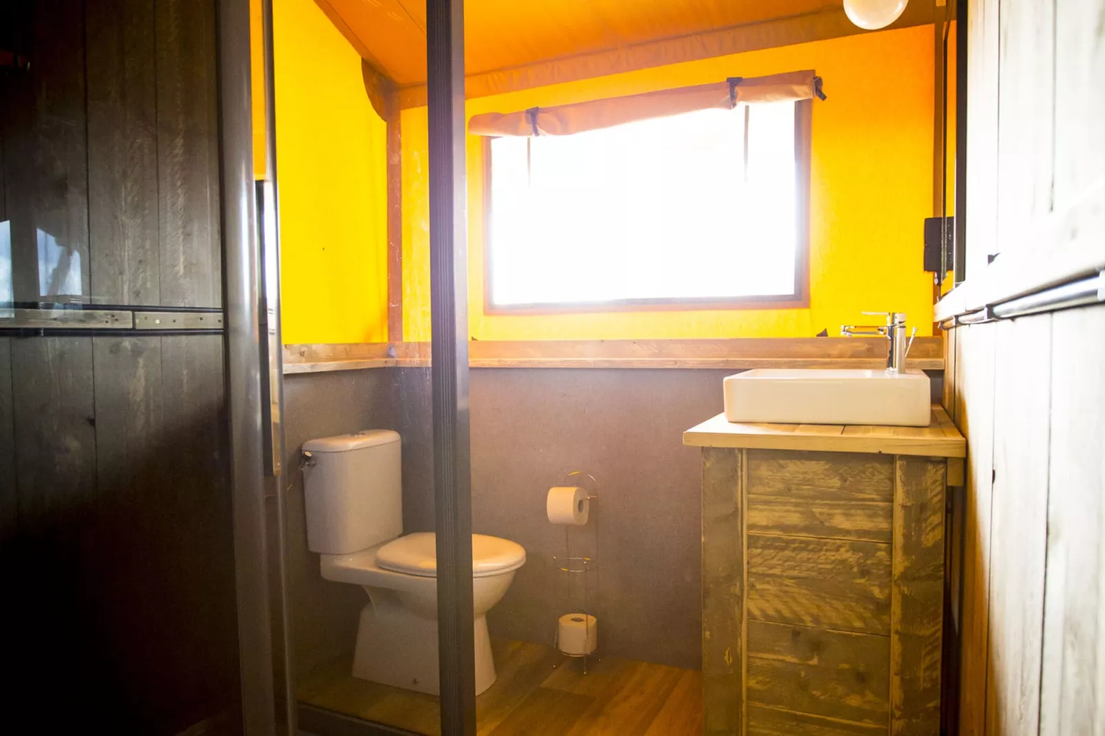 Recreatiepark Duinhoeve 8-Bathroom
