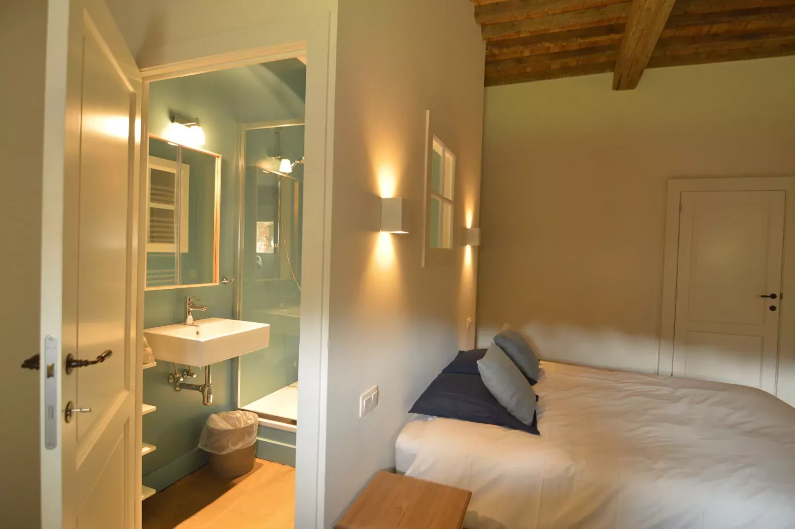 Chateau des Deux Etangs 24 pers-Bathroom