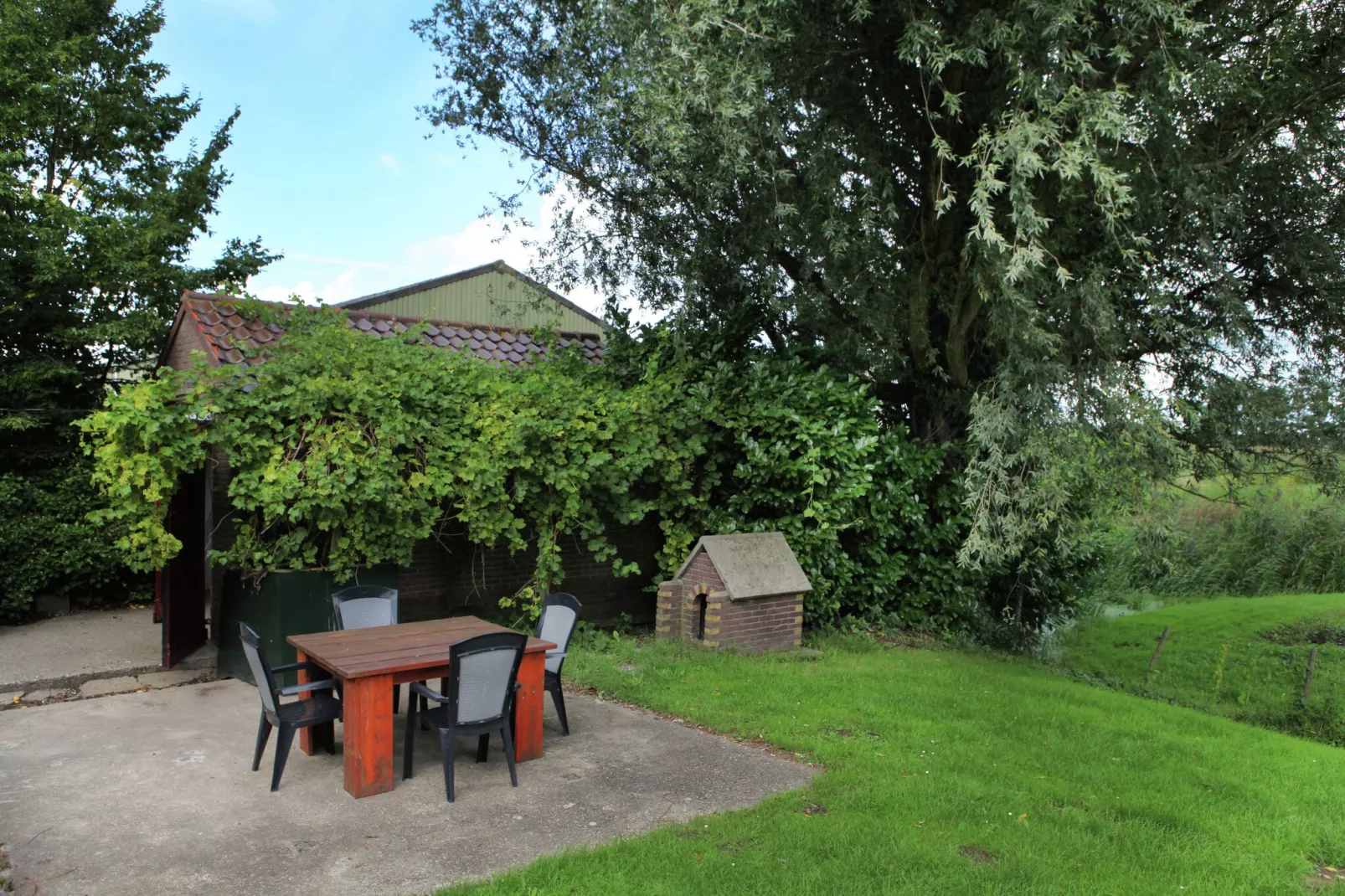 Hoeve Hoogst Tevreden-Terrace balcony