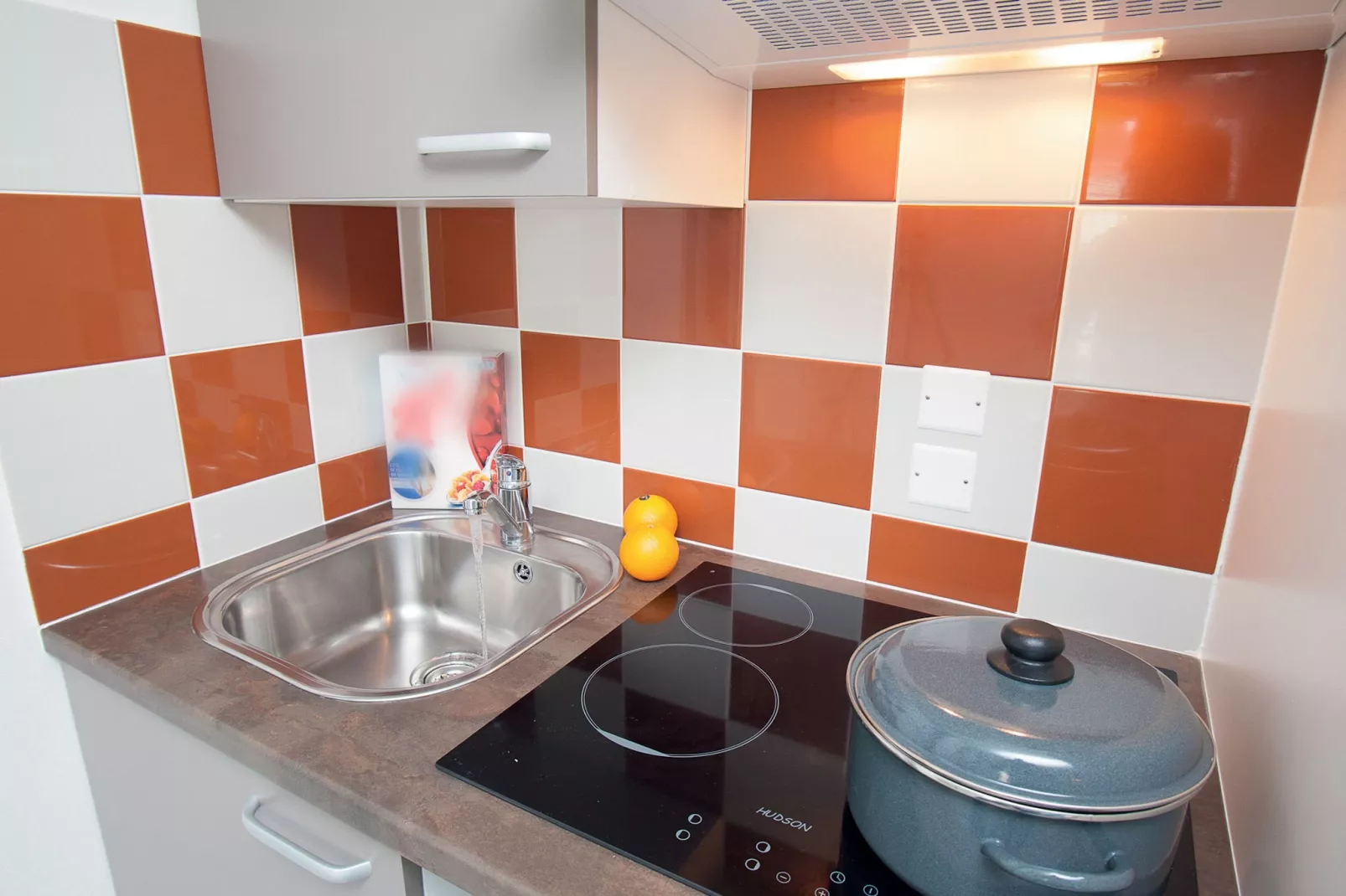 Le Domaine de la Corniche 3-Kitchen