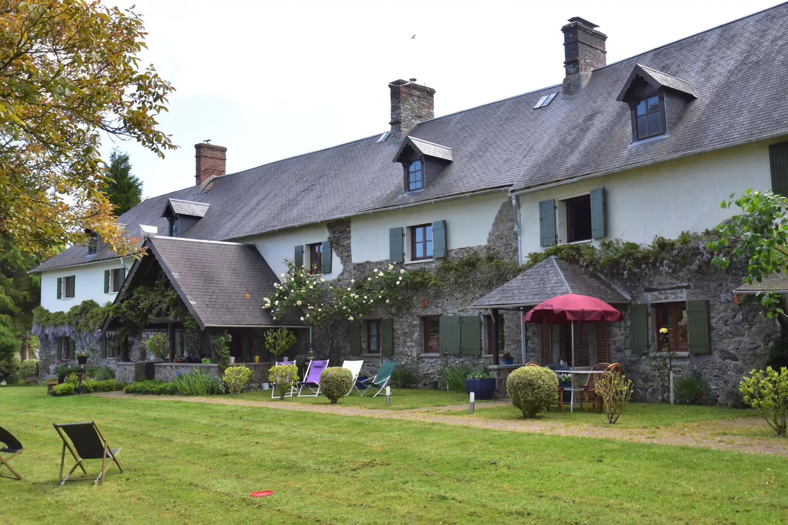 Chez Marylene-Exterior summer