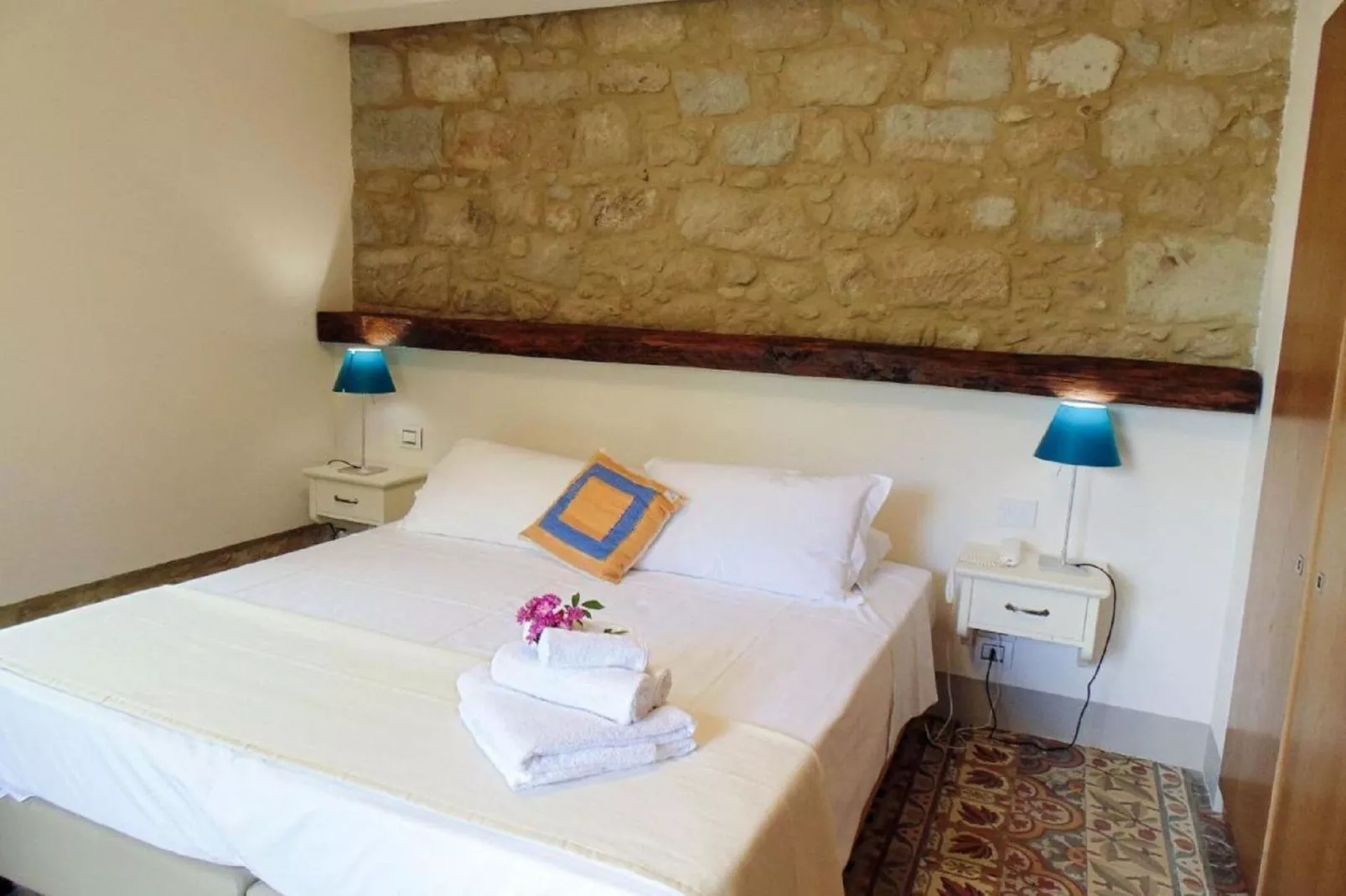 Hotel Alimunera - Bedroom