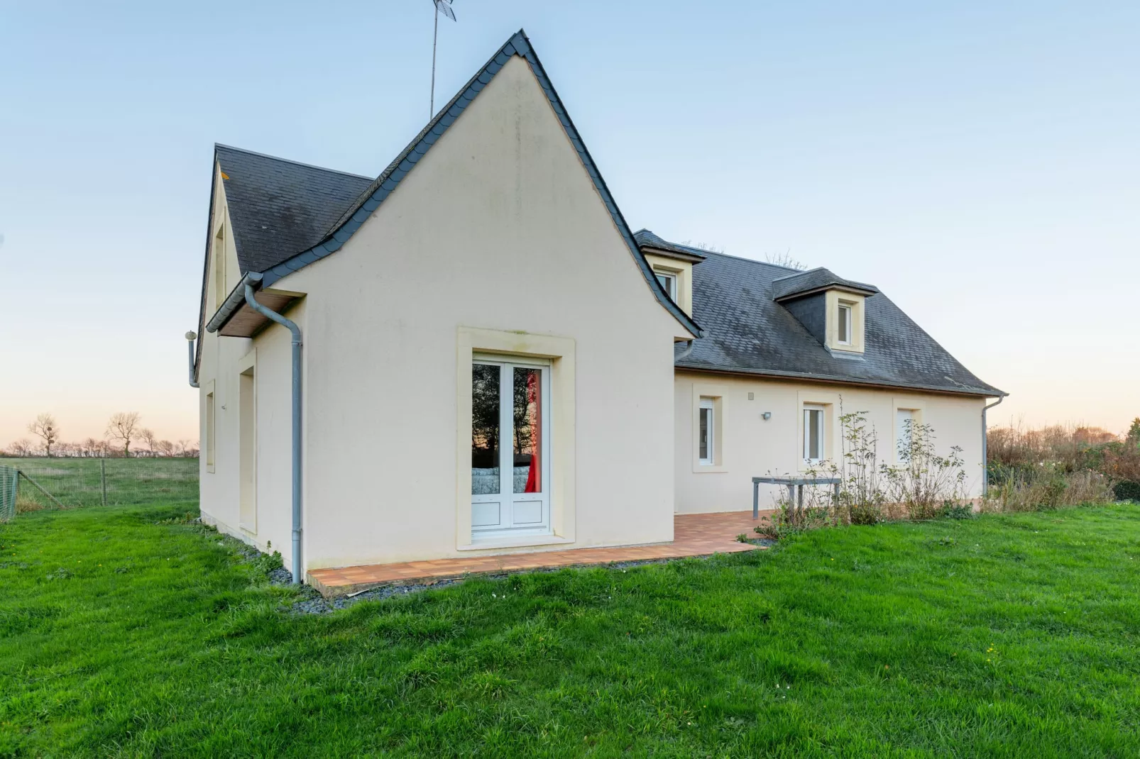 D-day Holiday Home 6 p-Exterior summer