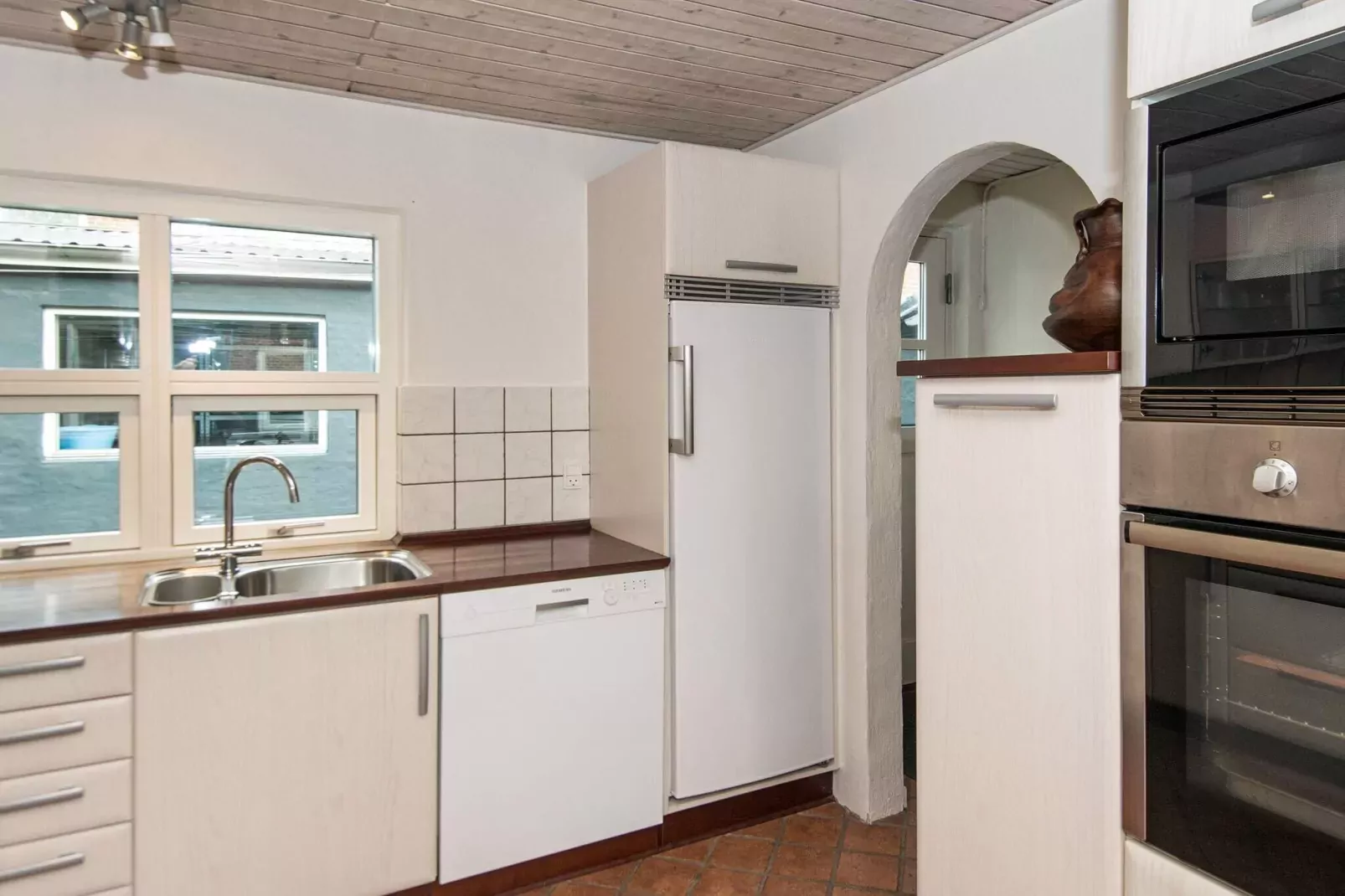 4 person holiday home in Grenaa-Indoor