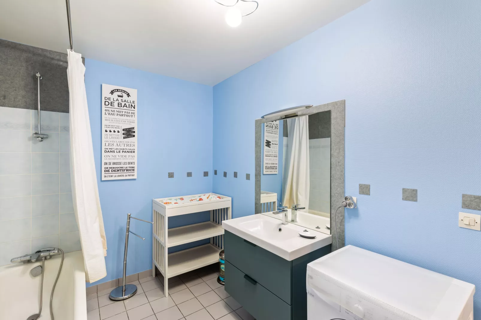 D-day Holiday Home 6 p-Bathroom