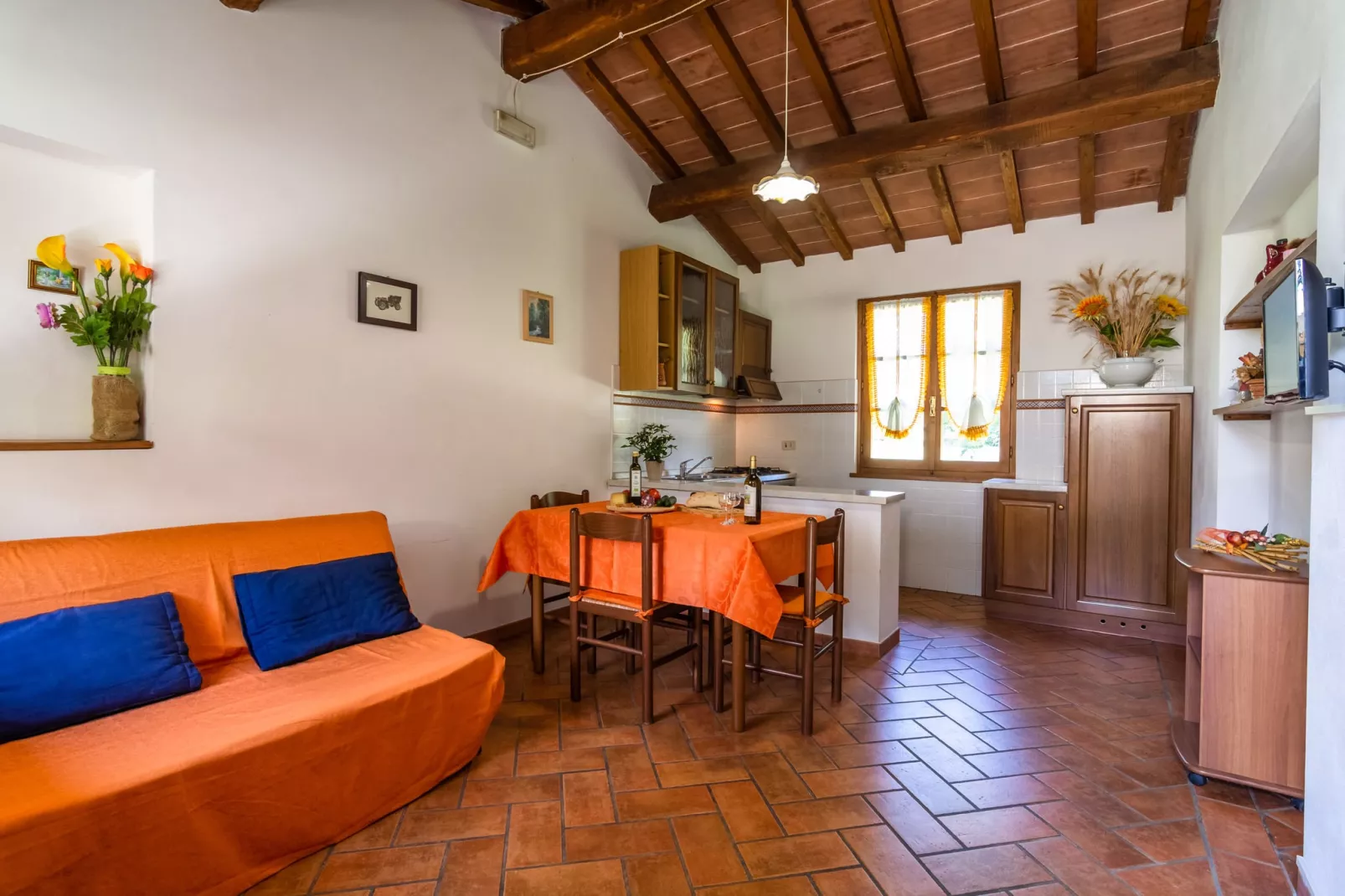 Fiordaliso-Living room