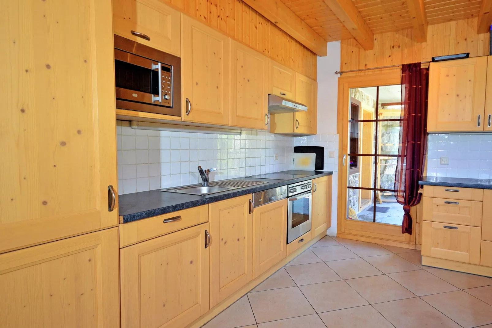 Les Etoiles-Kitchen