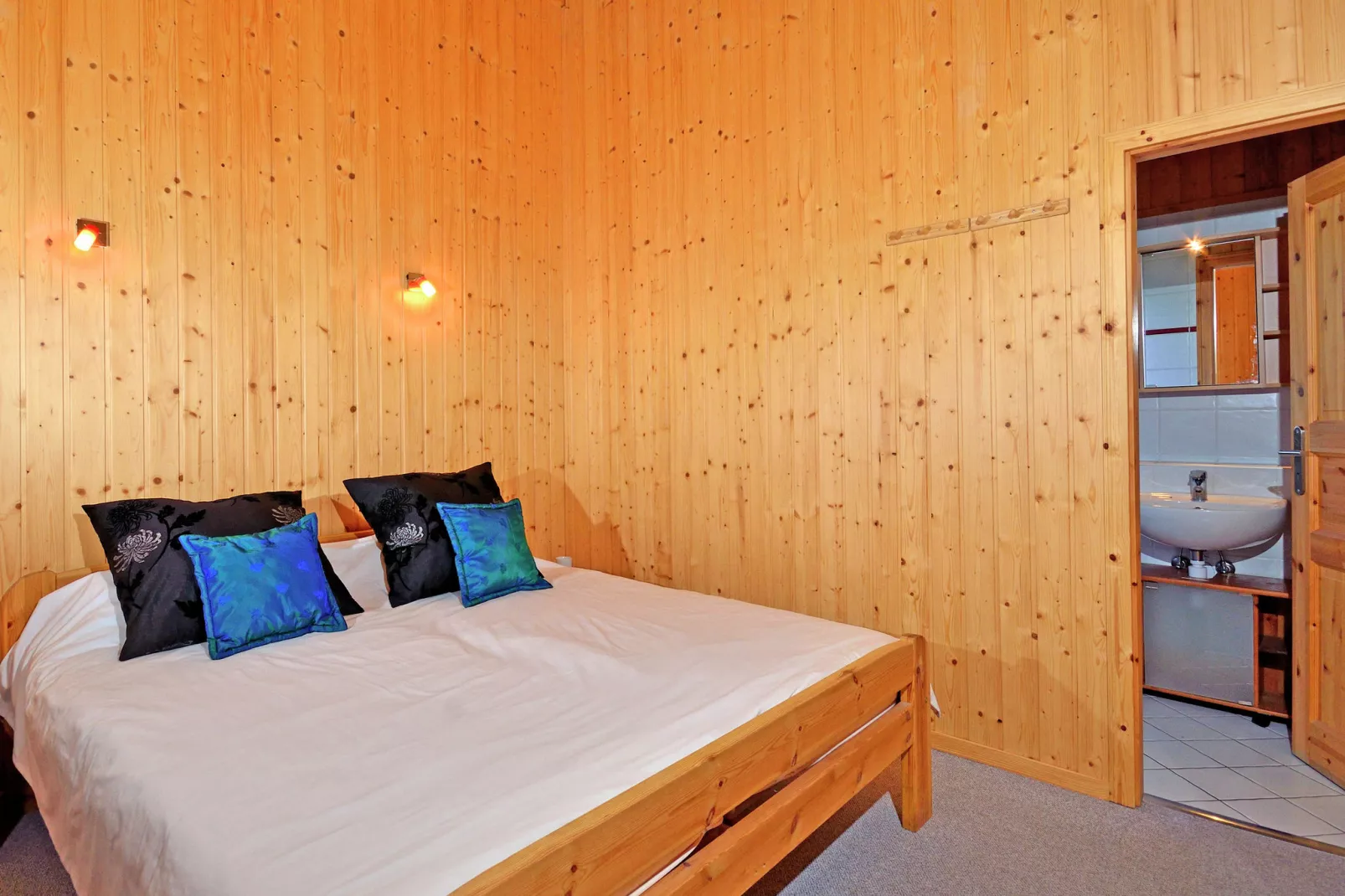 Les Etoiles-Bedroom