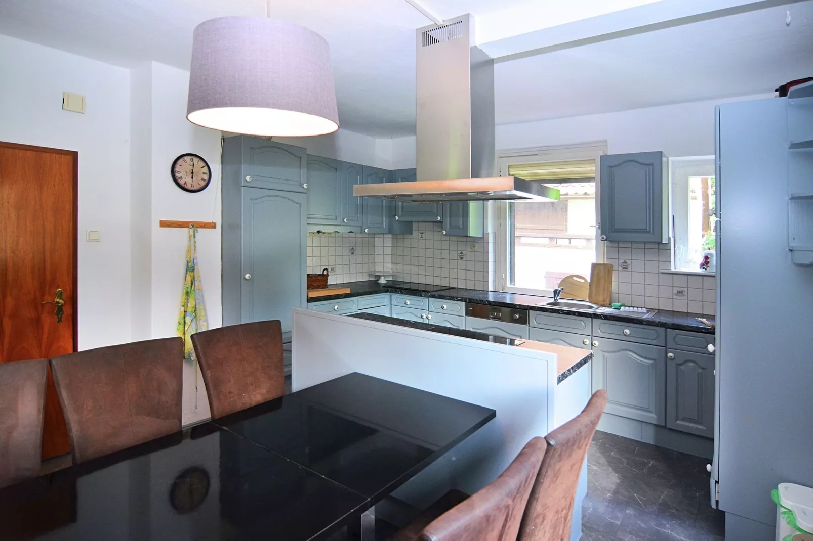 Im Zorger Tal-Kitchen