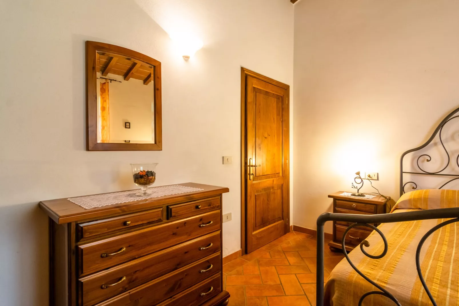 Fiordaliso-Bedroom