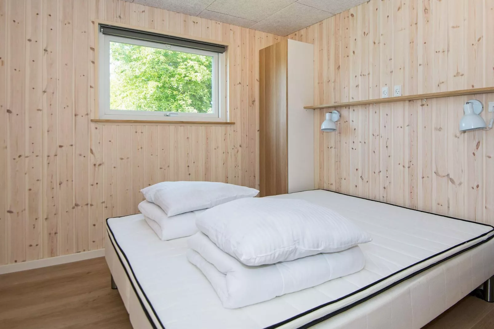 16 person holiday home in Glesborg-Indoor