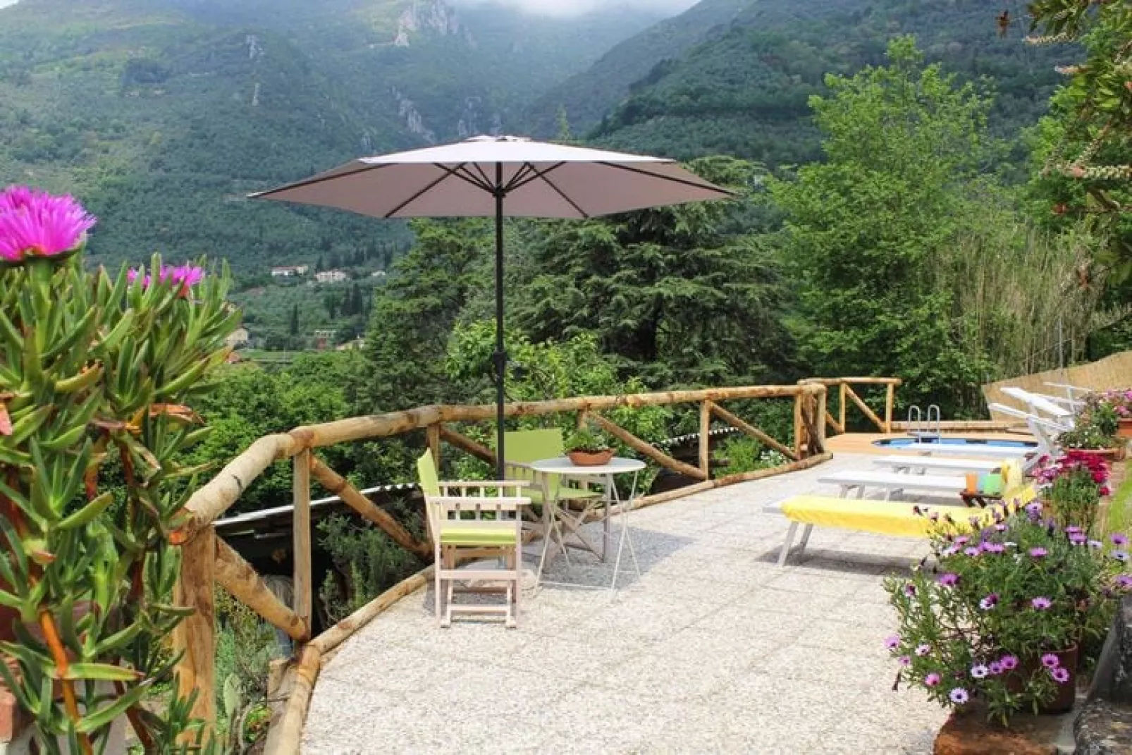 Holiday home Casa Paola Camaiore - Villa Paola-Gardens summer